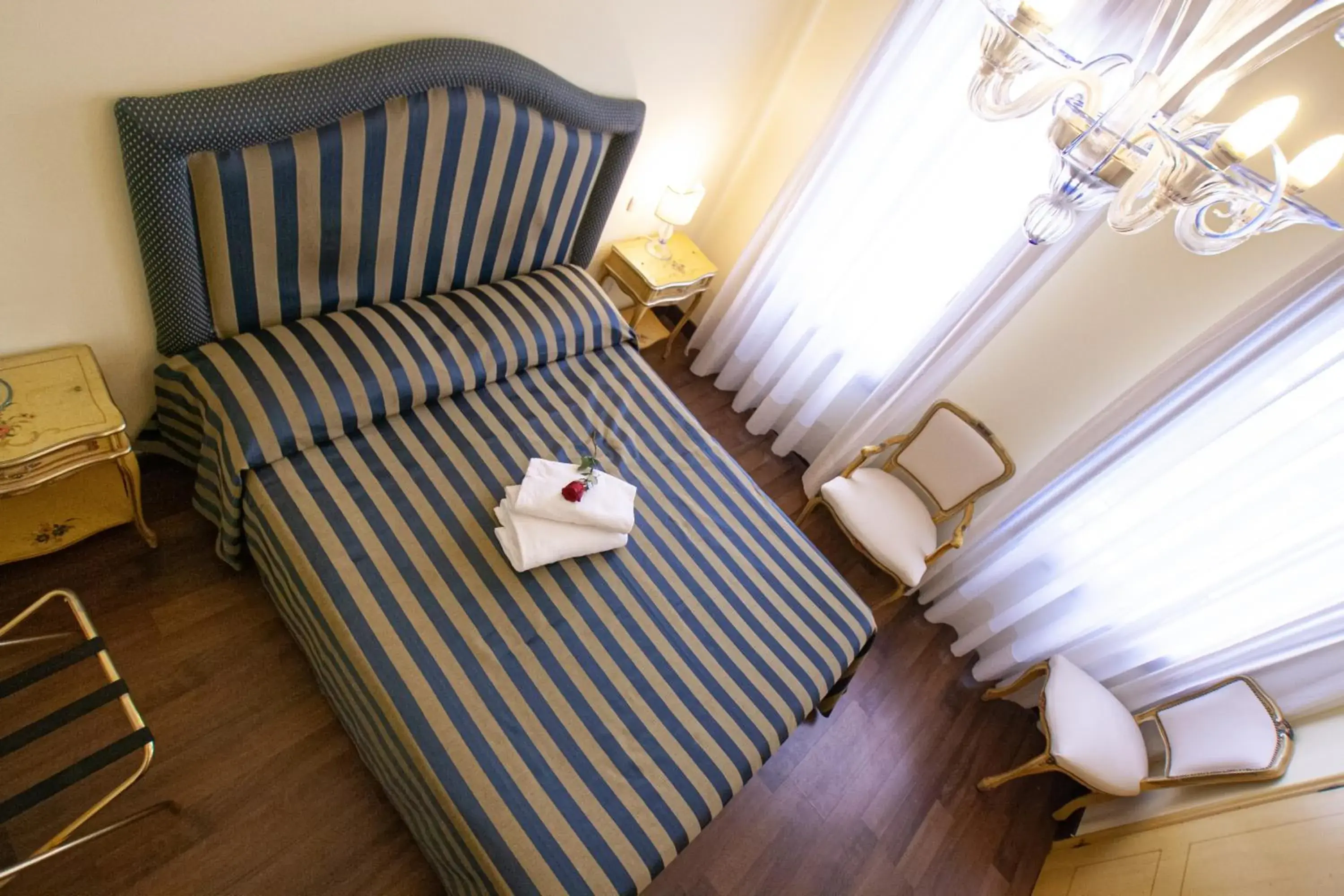 Small Double Room in Hotel Villa Edera