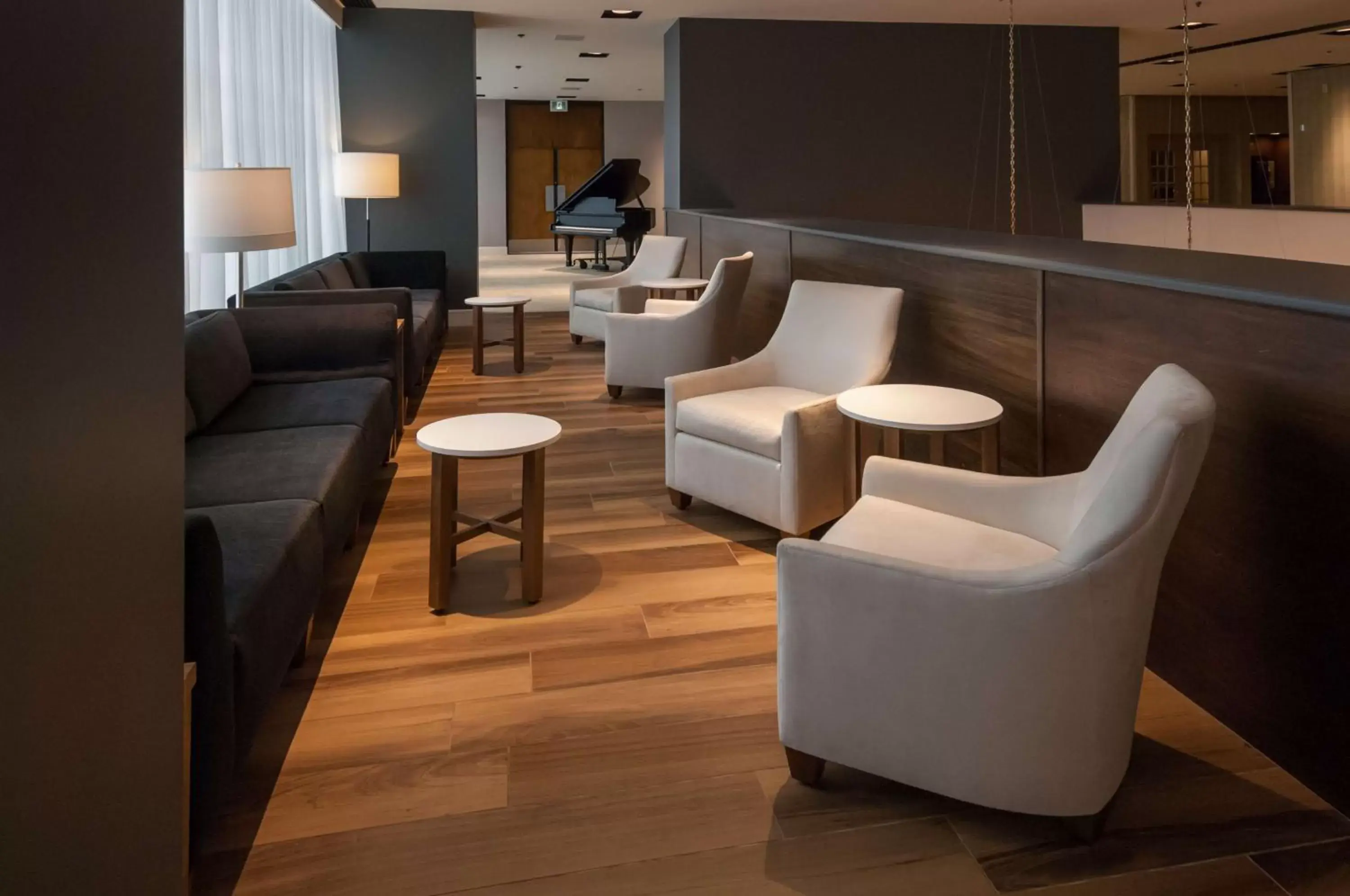 Lobby or reception, Seating Area in Doubletree by Hilton London