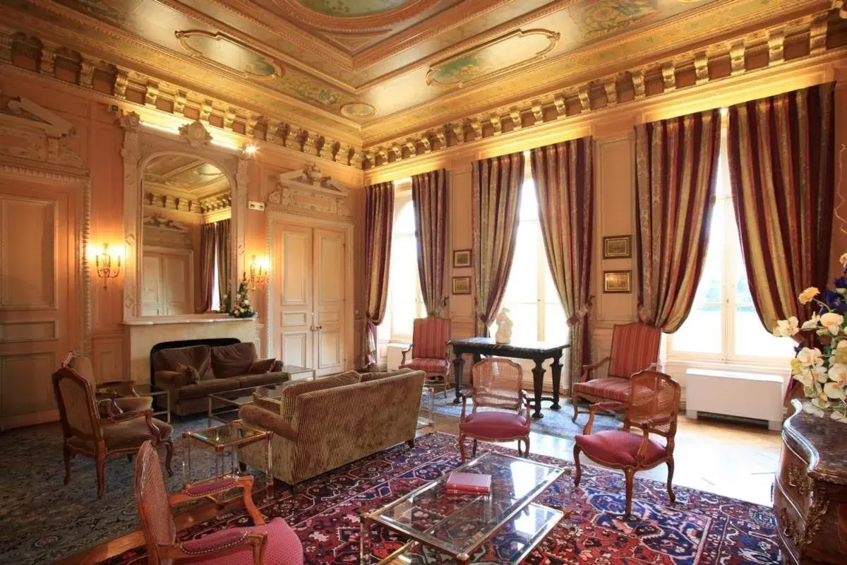 Lounge or bar, Seating Area in Château De La Motte Fenelon