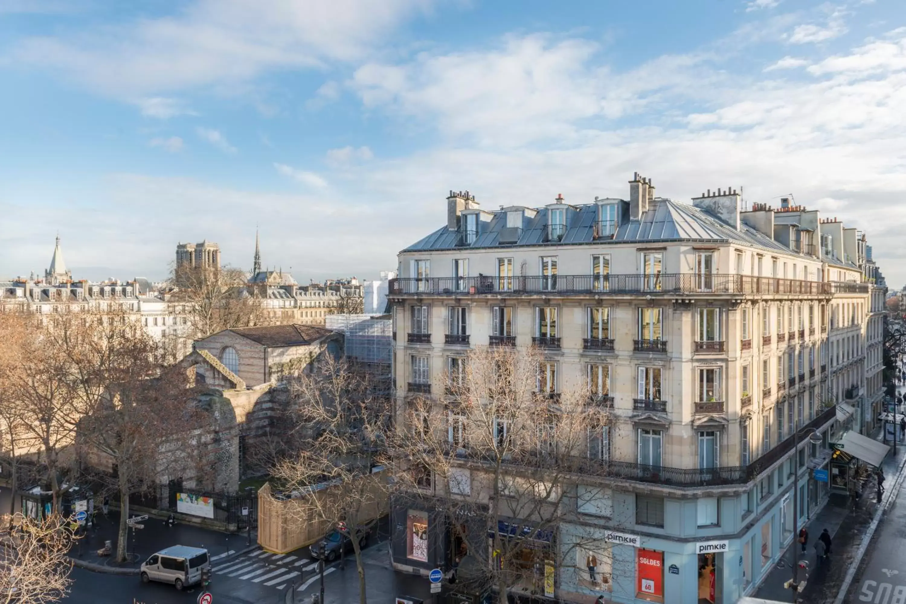 Landmark view, Property Building in Hôtel Belloy Saint Germain