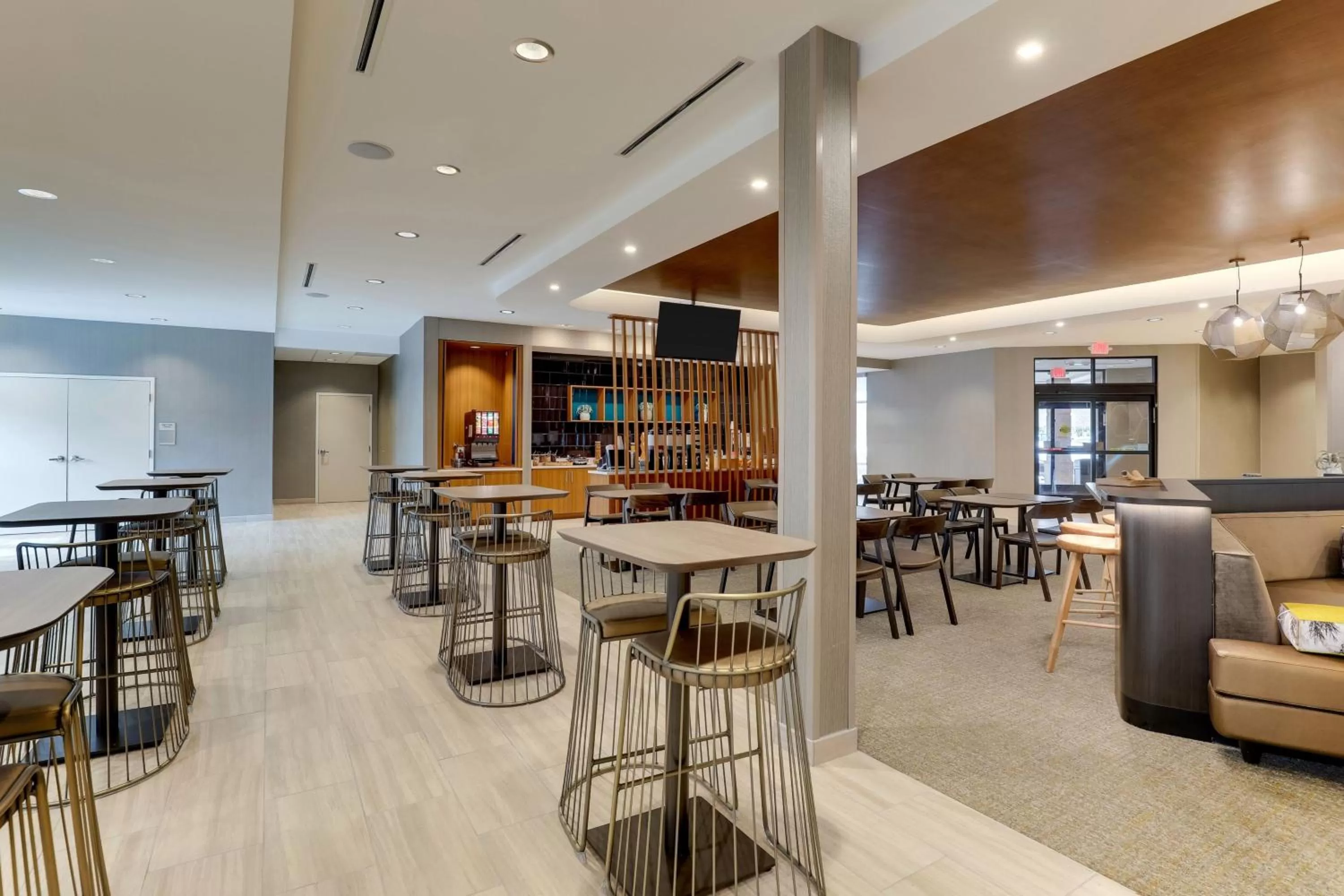 Restaurant/places to eat in SpringHill Suites by Marriott Cheraw