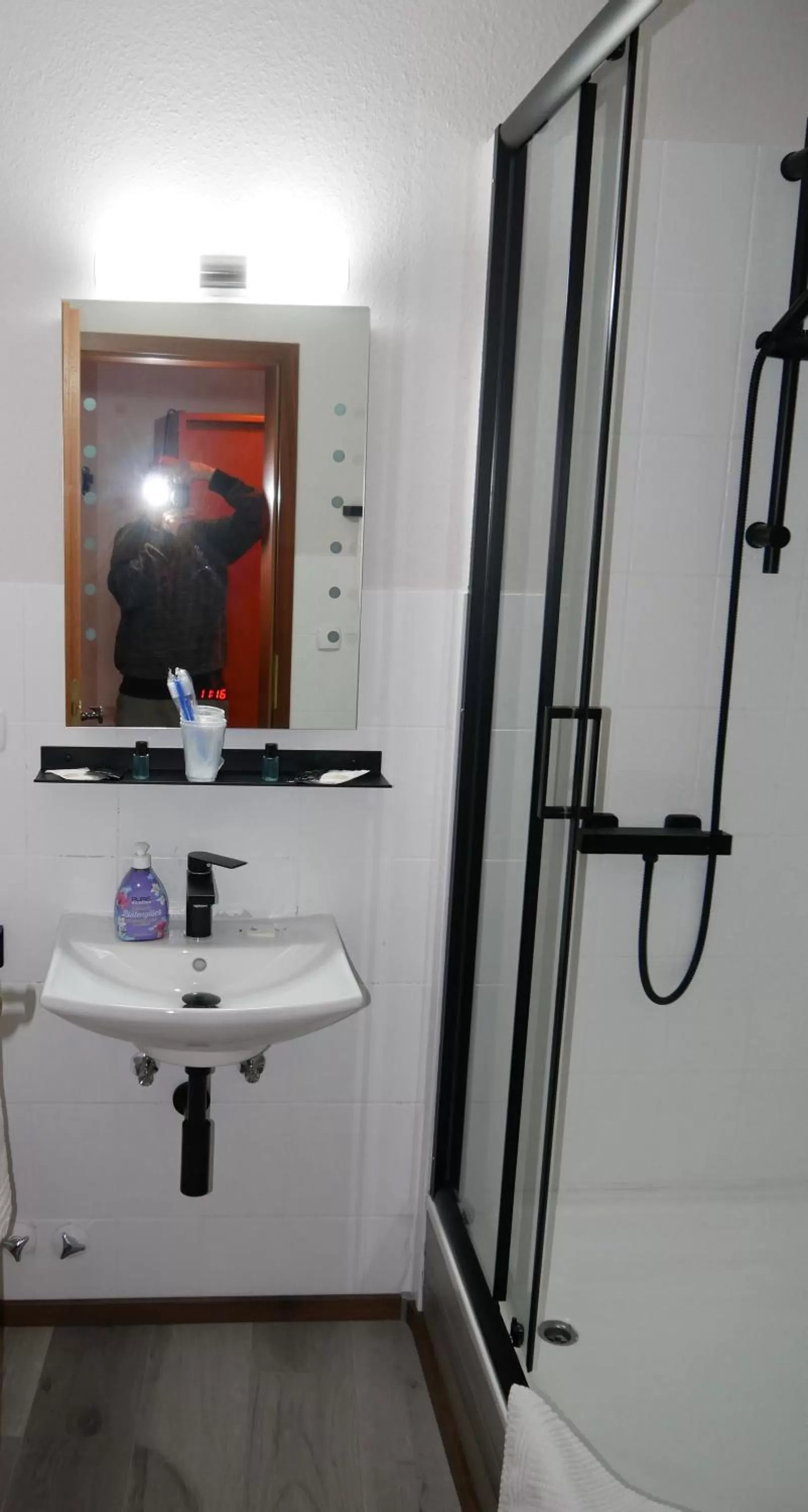 Bathroom in Hotel Seeblick am Sankelmarker See - Natur und Erholung