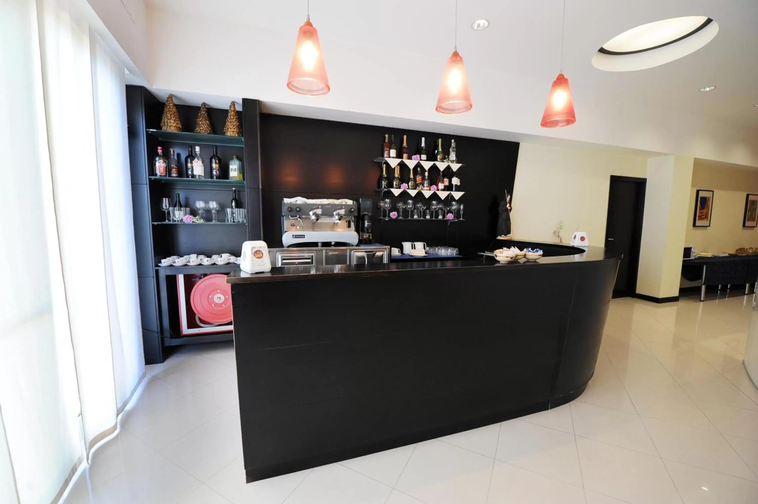 Lounge or bar in Santa Lucia Hotel