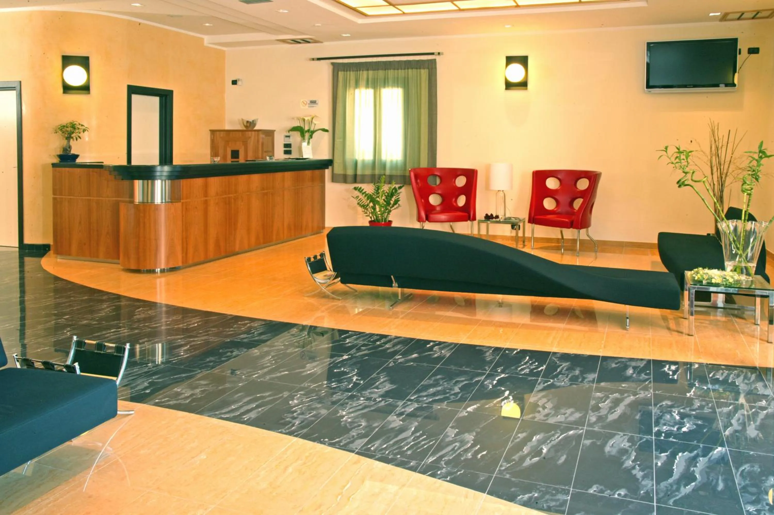 Lobby or reception in Cerri Hotel