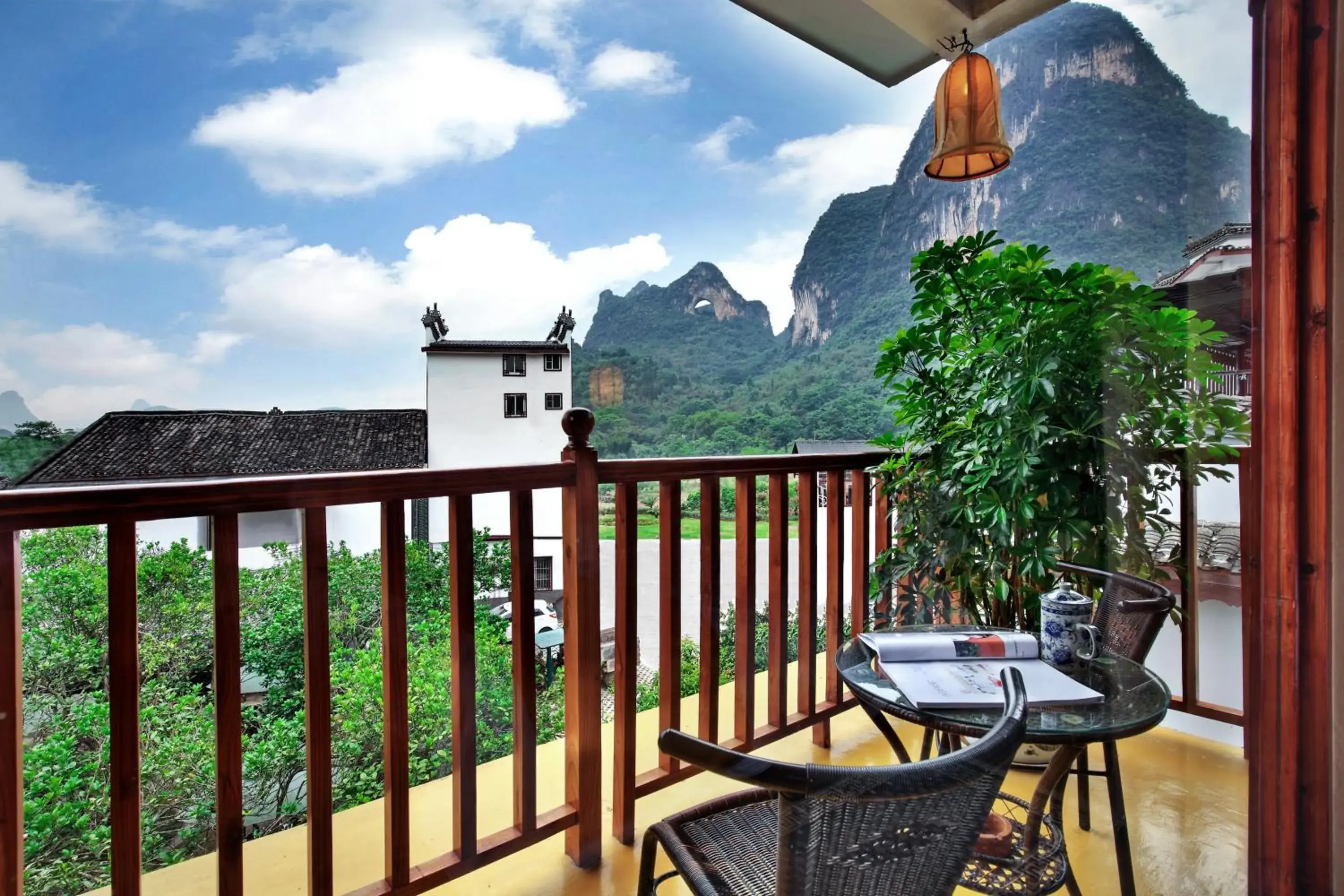 Balcony/Terrace, Mountain View in Yangshuo Village Inn