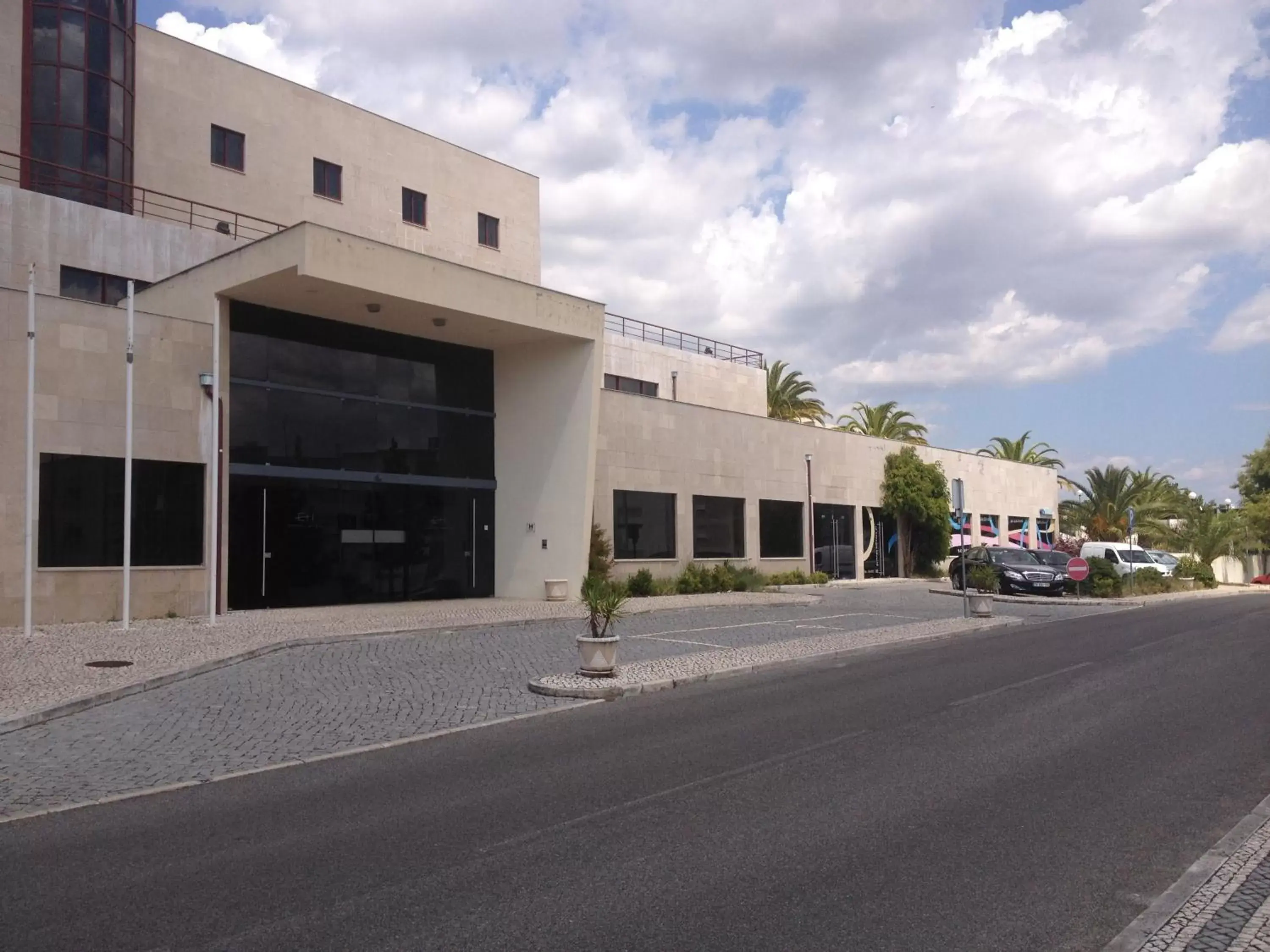 Facade/entrance, Property Building in Hotel Eurosol Alcanena
