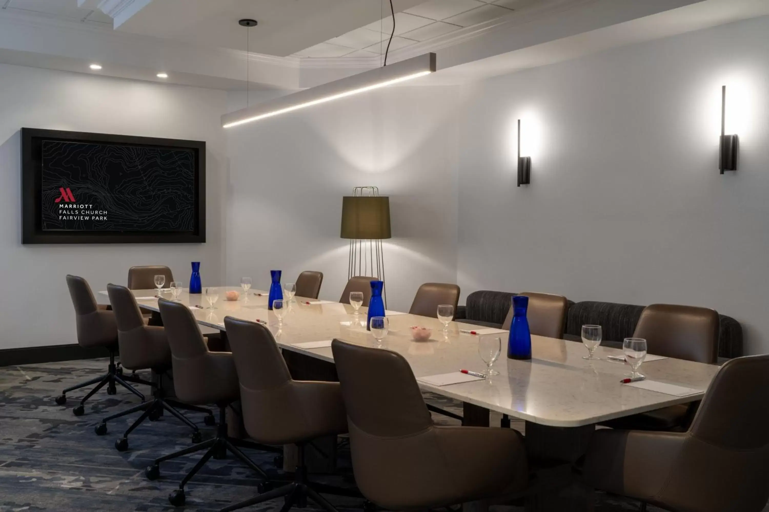 Lobby or reception in Falls Church Marriott Fairview Park