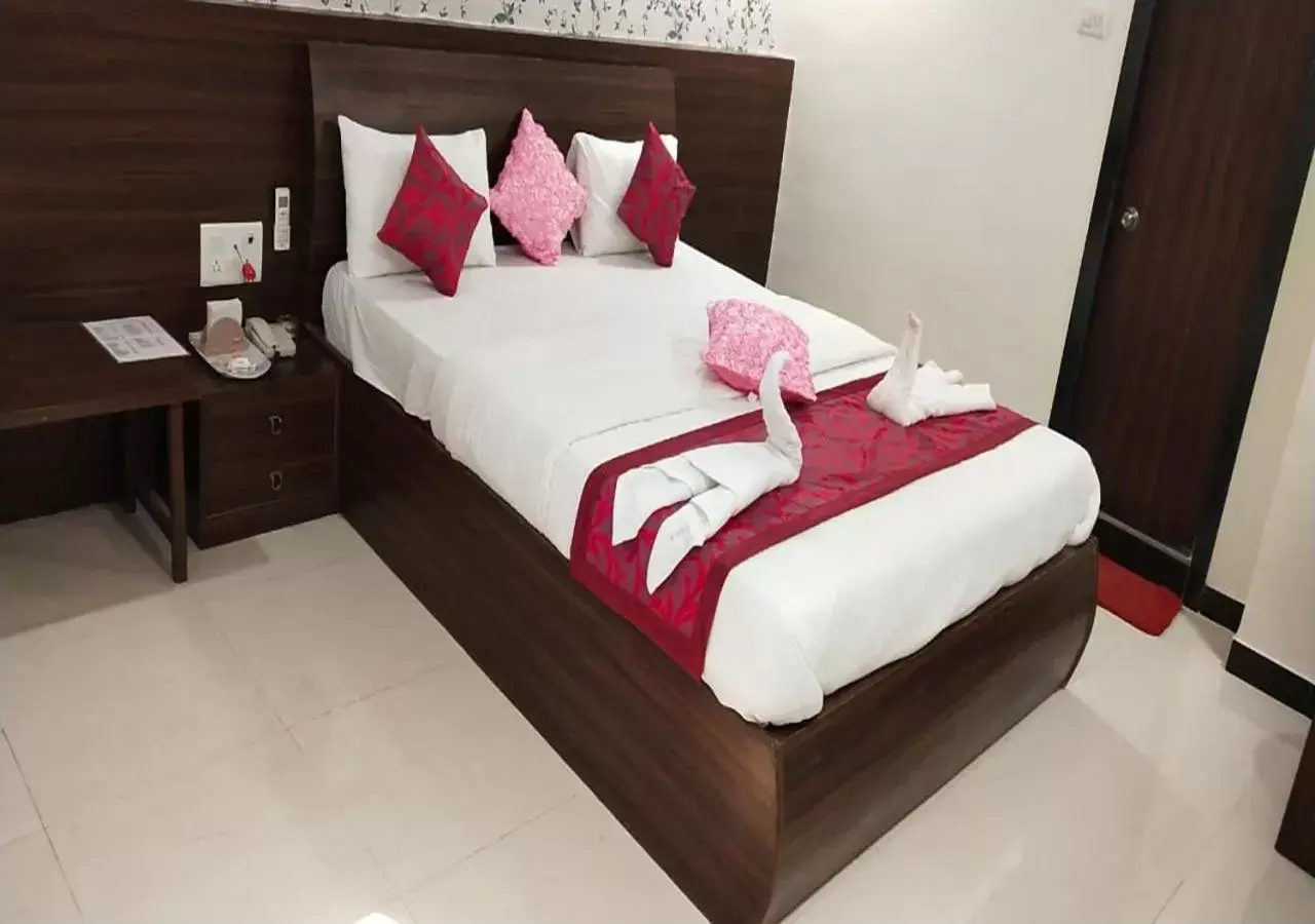 Bed in Sai Sharan Stay Inn- Near MIDC Turbhe Navi Mumbai