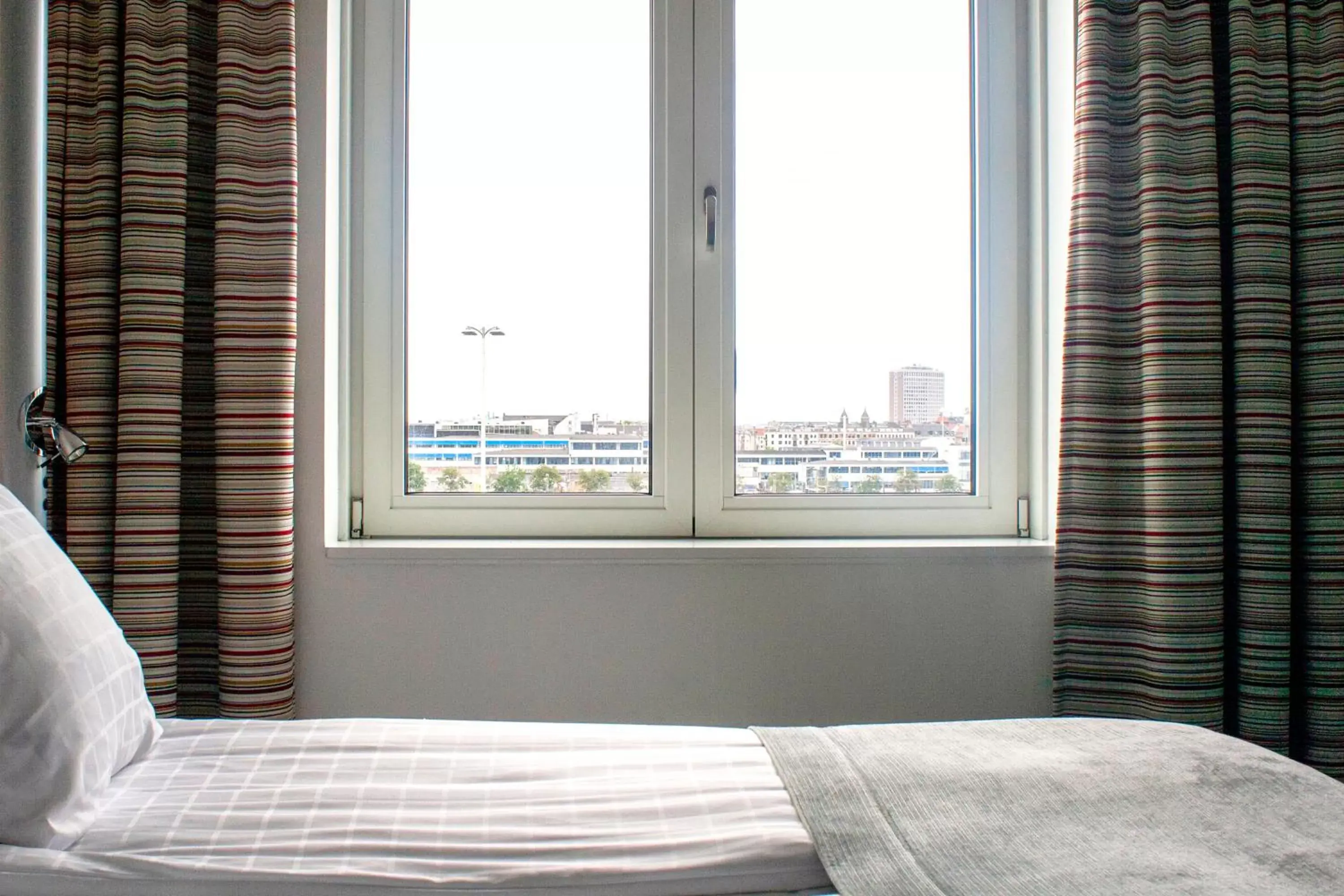 City view, Bed in Copenhagen Island Hotel