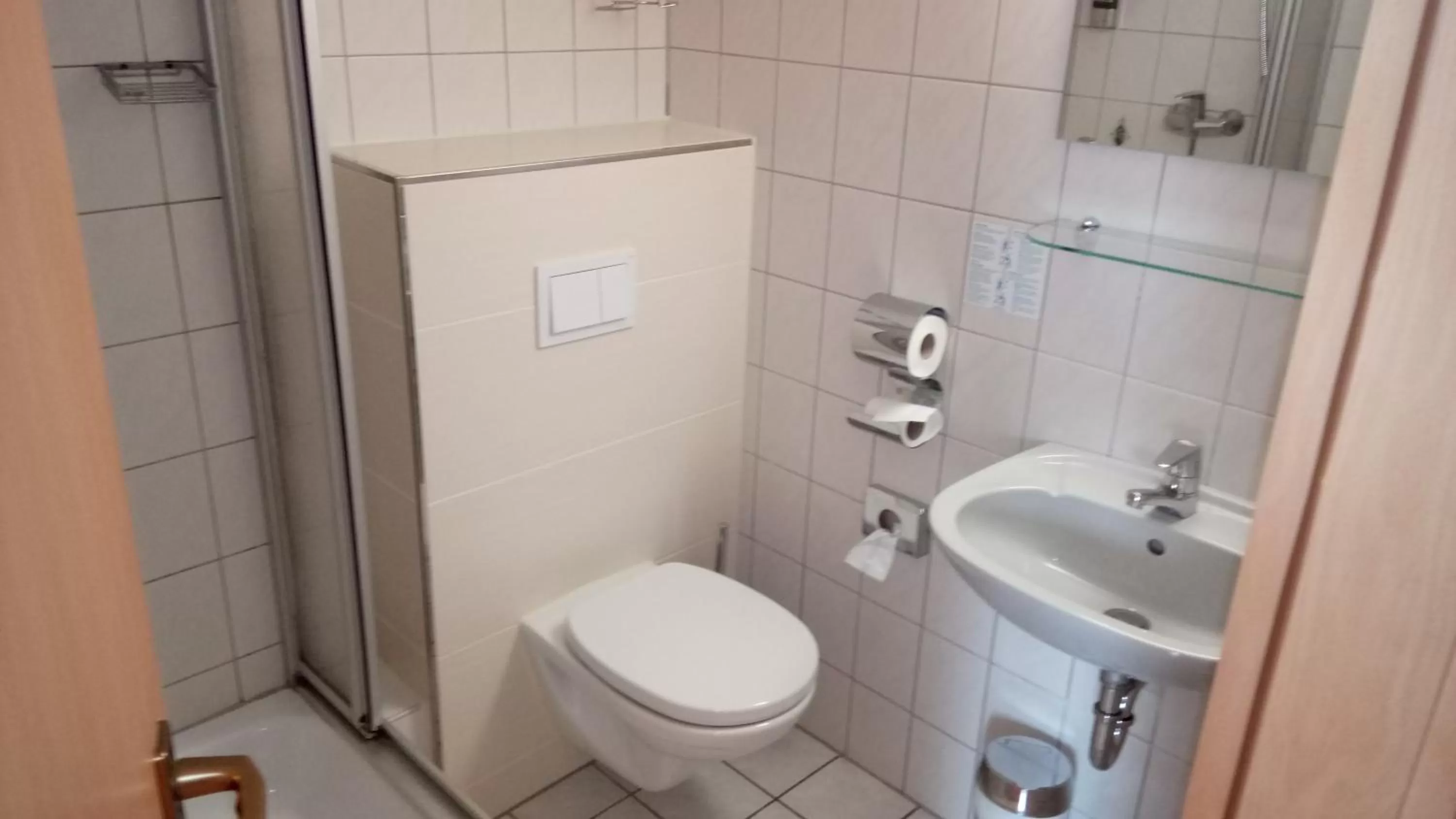 Bathroom in Pension Kuehnauer Hof