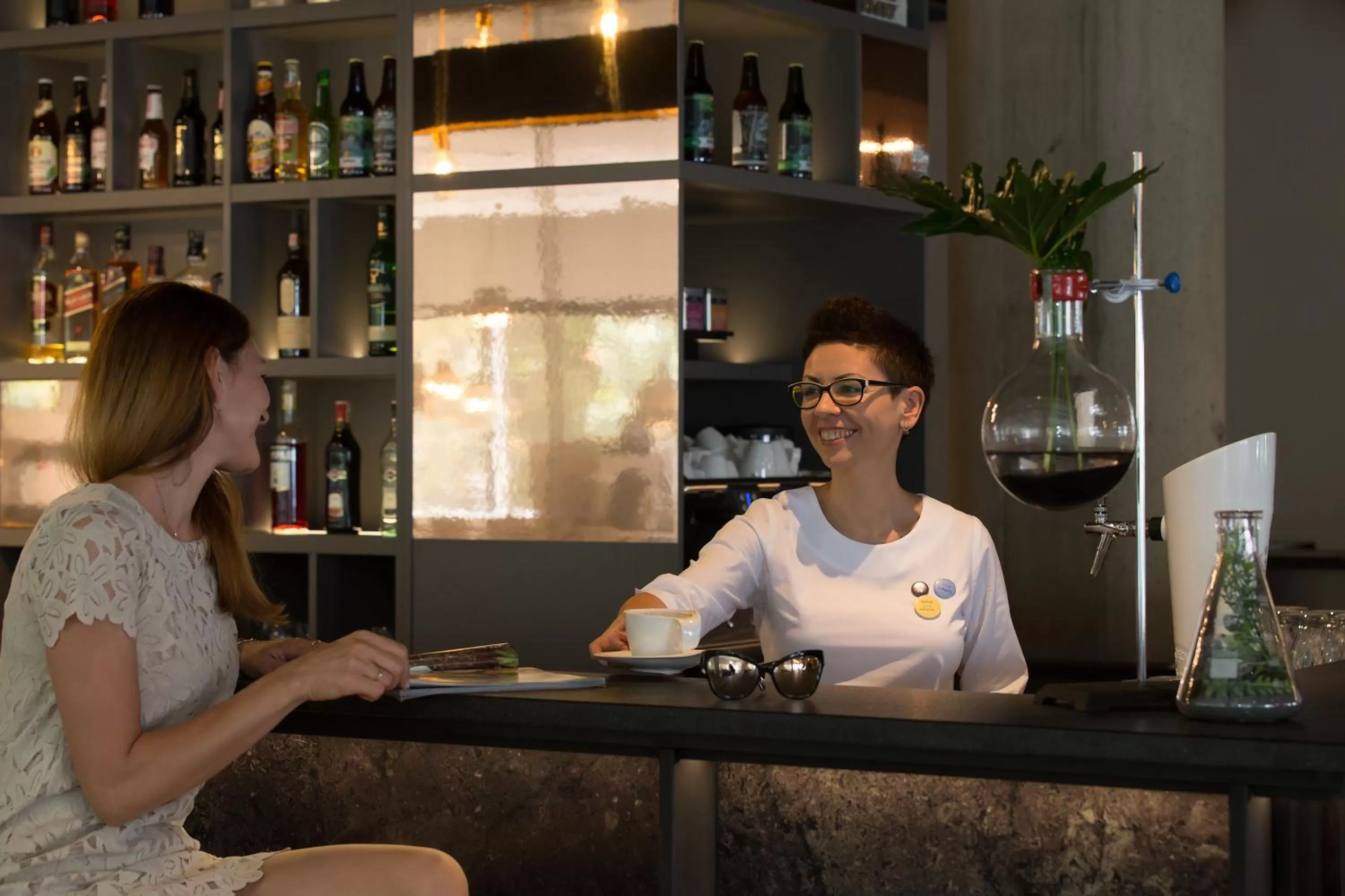 Lounge or bar in Novotel Wrocław Centrum