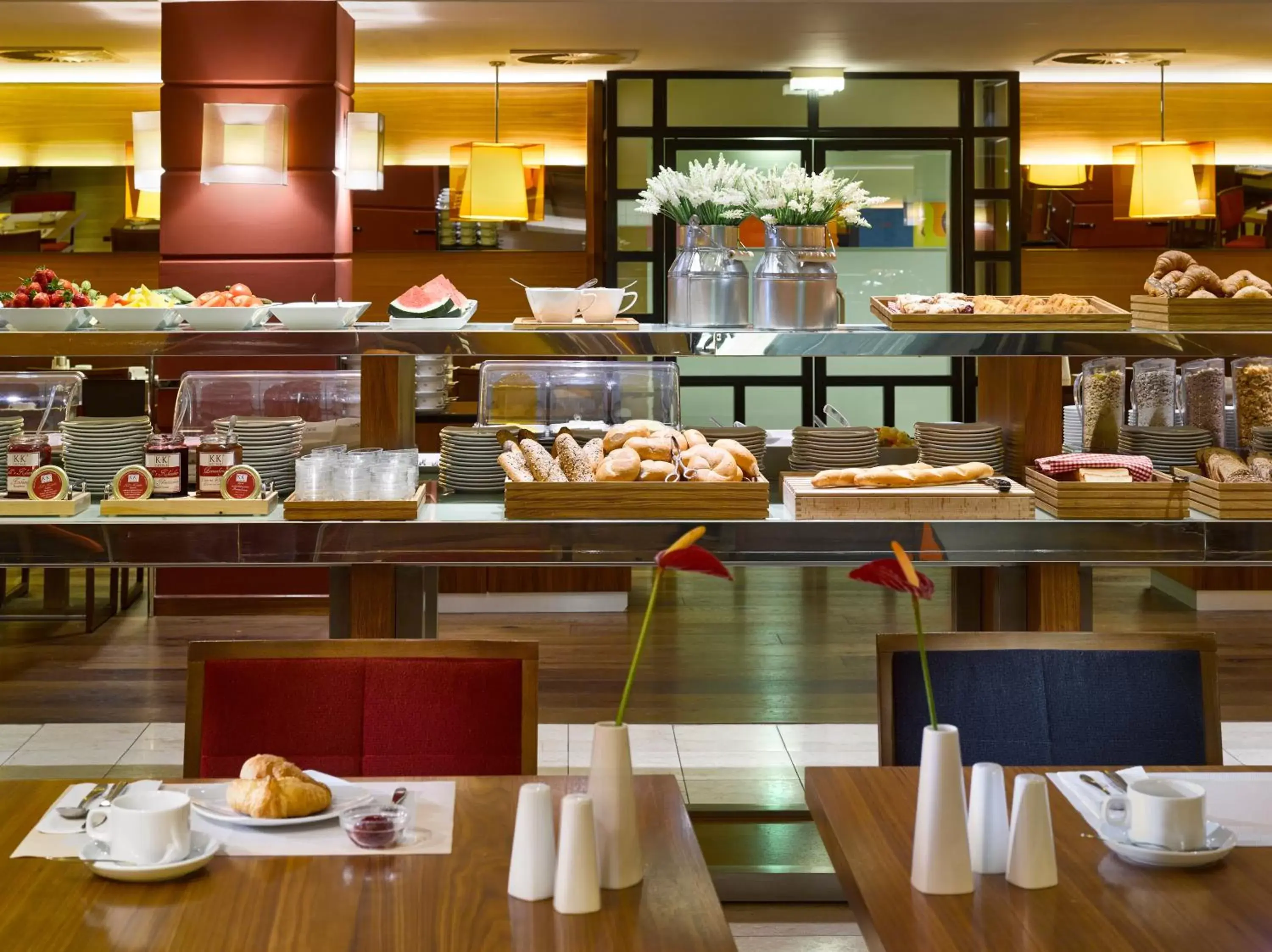 Breakfast, Restaurant/Places to Eat in K+K Hotel Maria Theresia