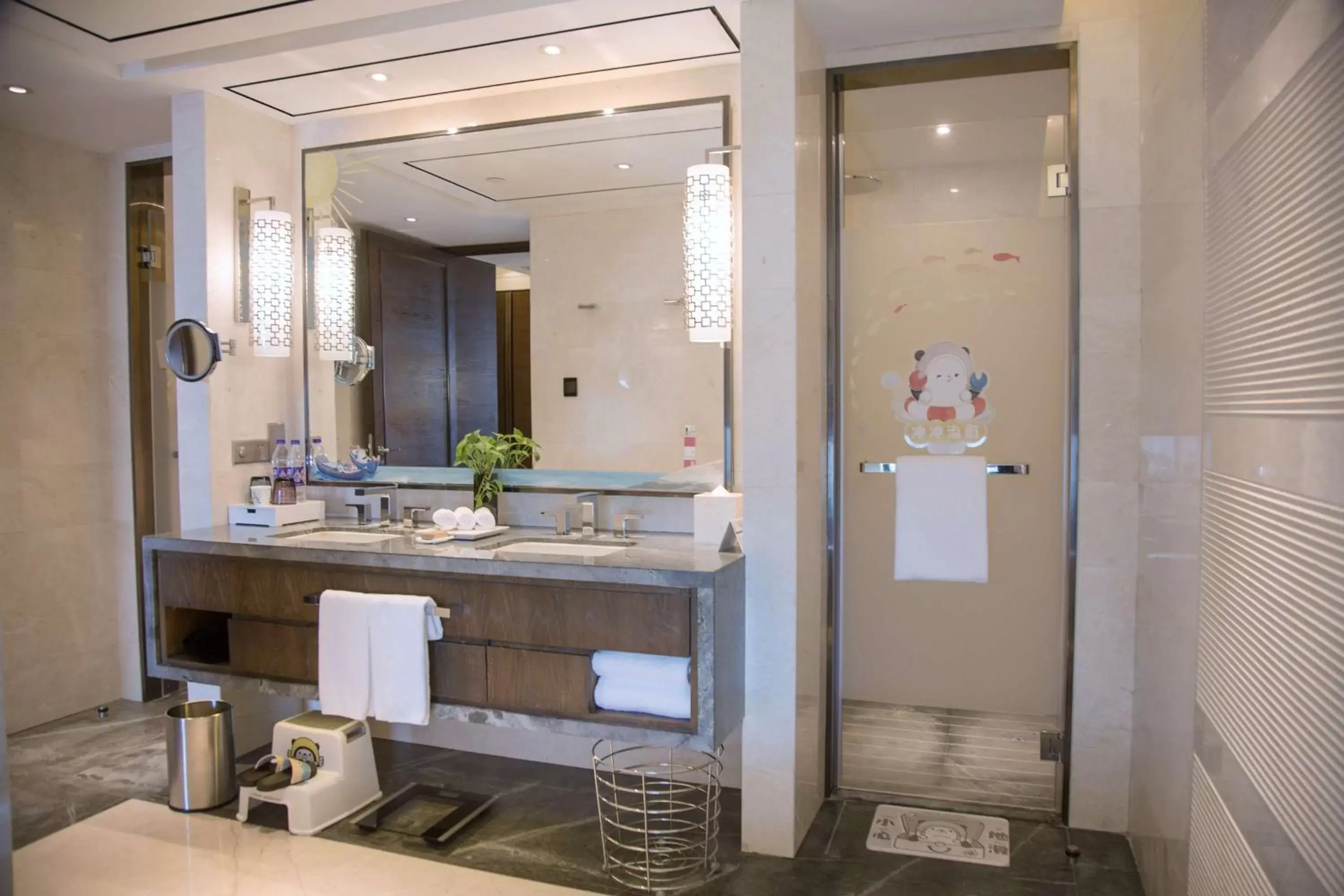 Bathroom in Hilton Zhoushan