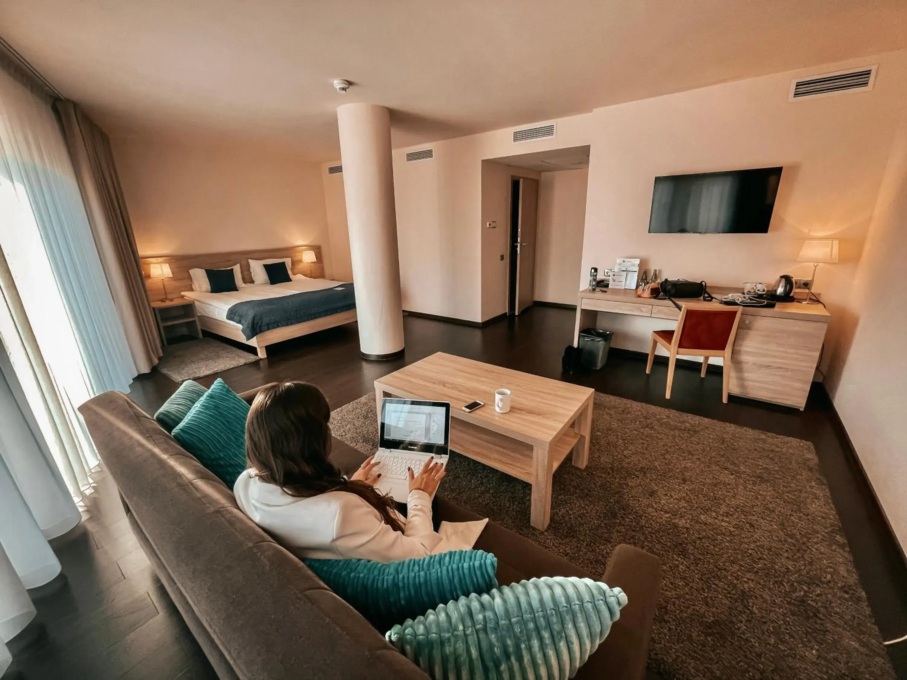 People, Seating Area in Hotel Molo