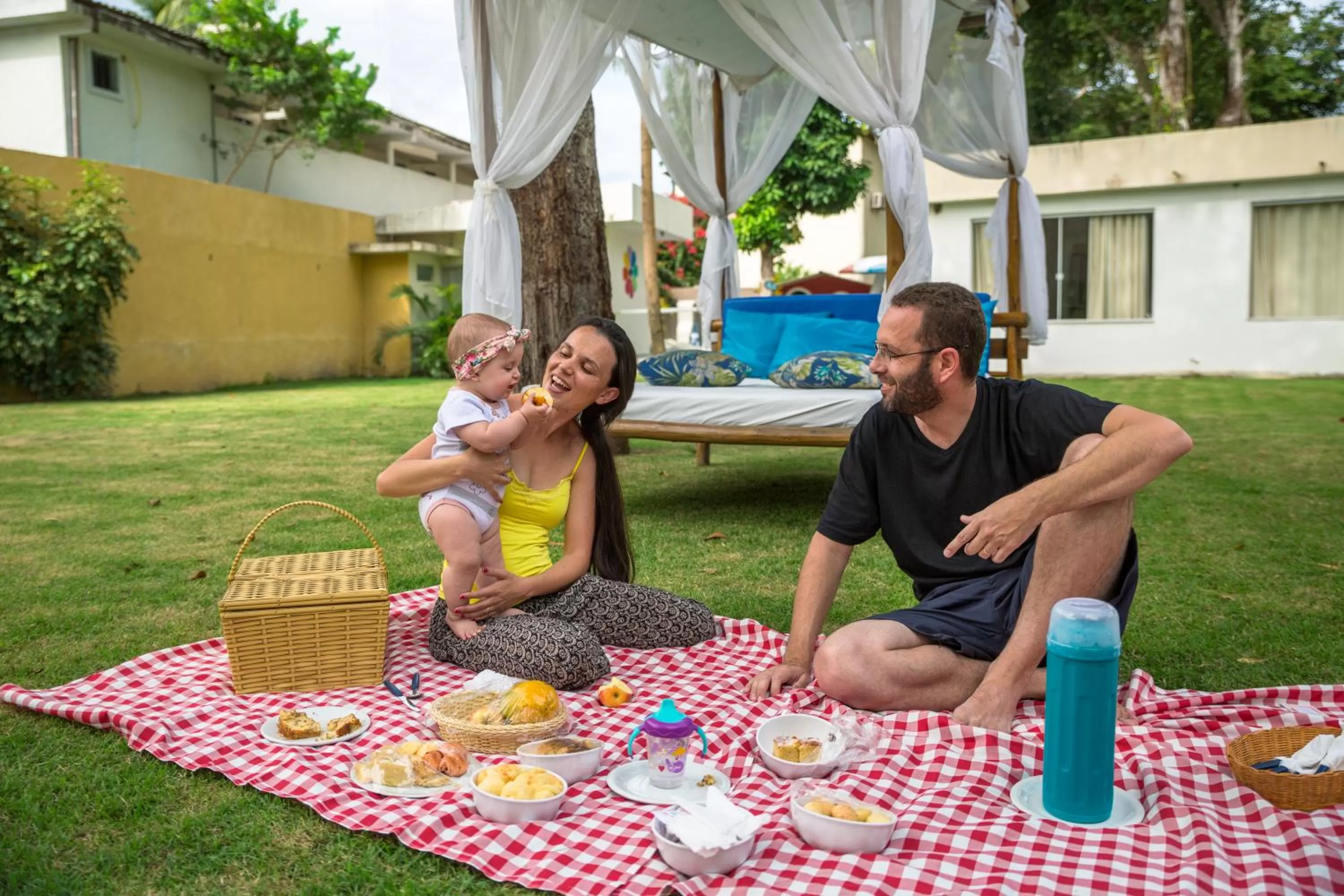 Spring in Floral Inn Family