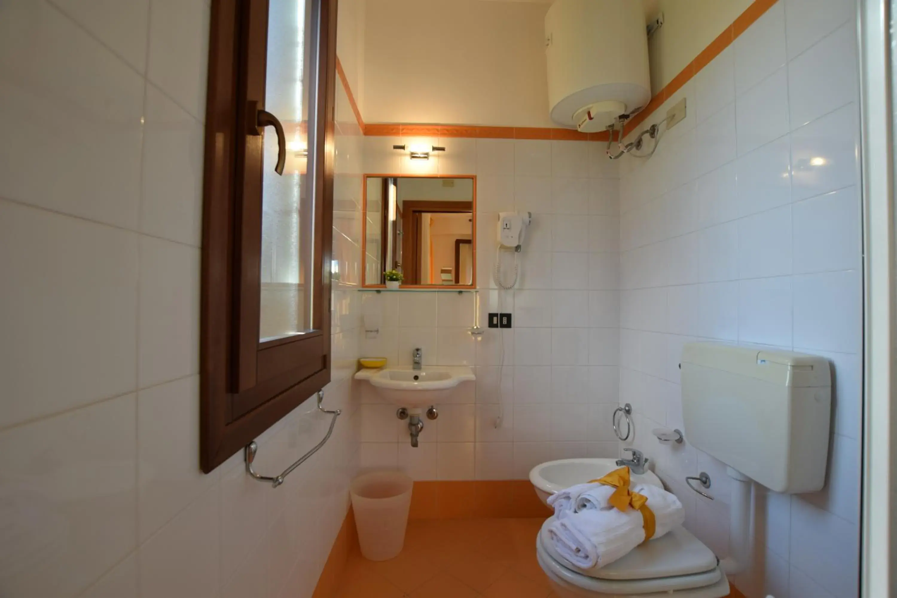 Bathroom in Hotel Iride by Marino Tourist