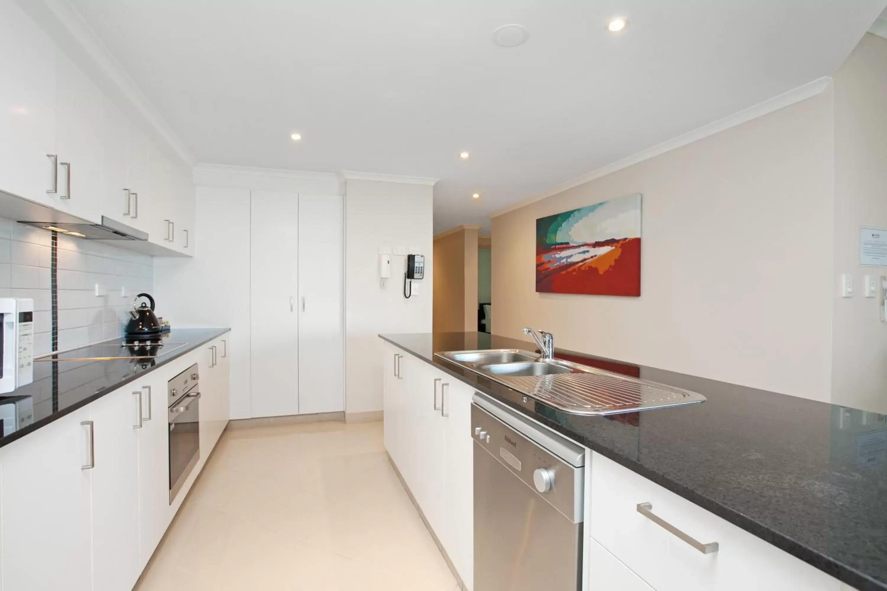 Kitchen or kitchenette, Kitchen/Kitchenette in Argus Apartments Darwin