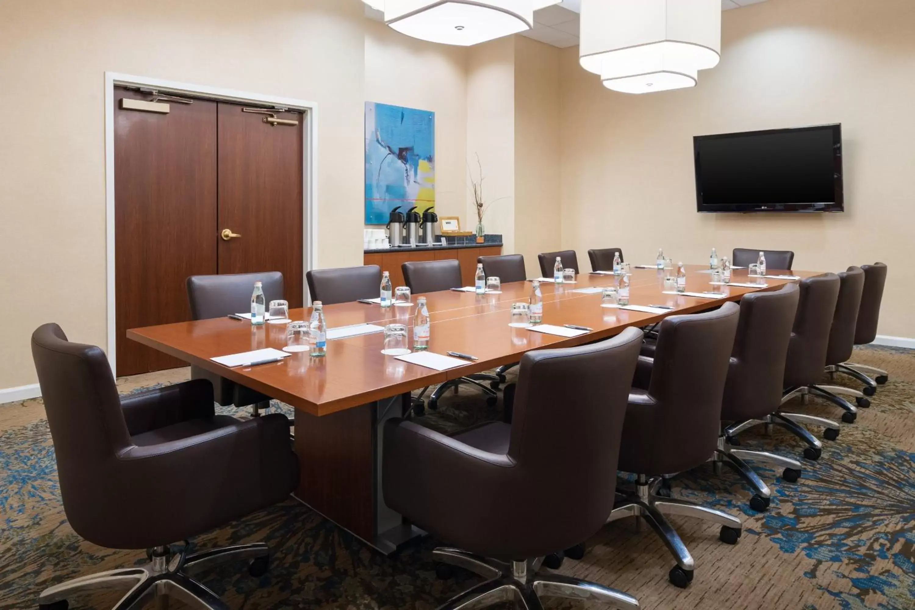 Meeting/conference room in The Westin Crystal City Reagan National Airport