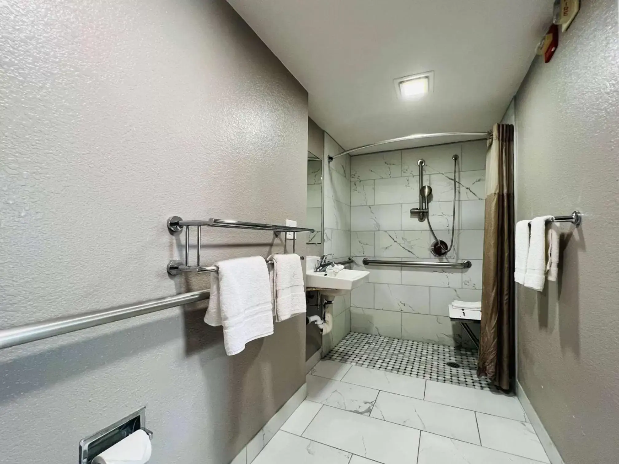 Queen Room - single occupancy - Disability Access - Roll in Shower in Motel 6-La Mesa, CA - San Diego Queen Room - single occupancy - Disability Access - Roll in Shower in Motel 6-La Mesa, CA - San Diego