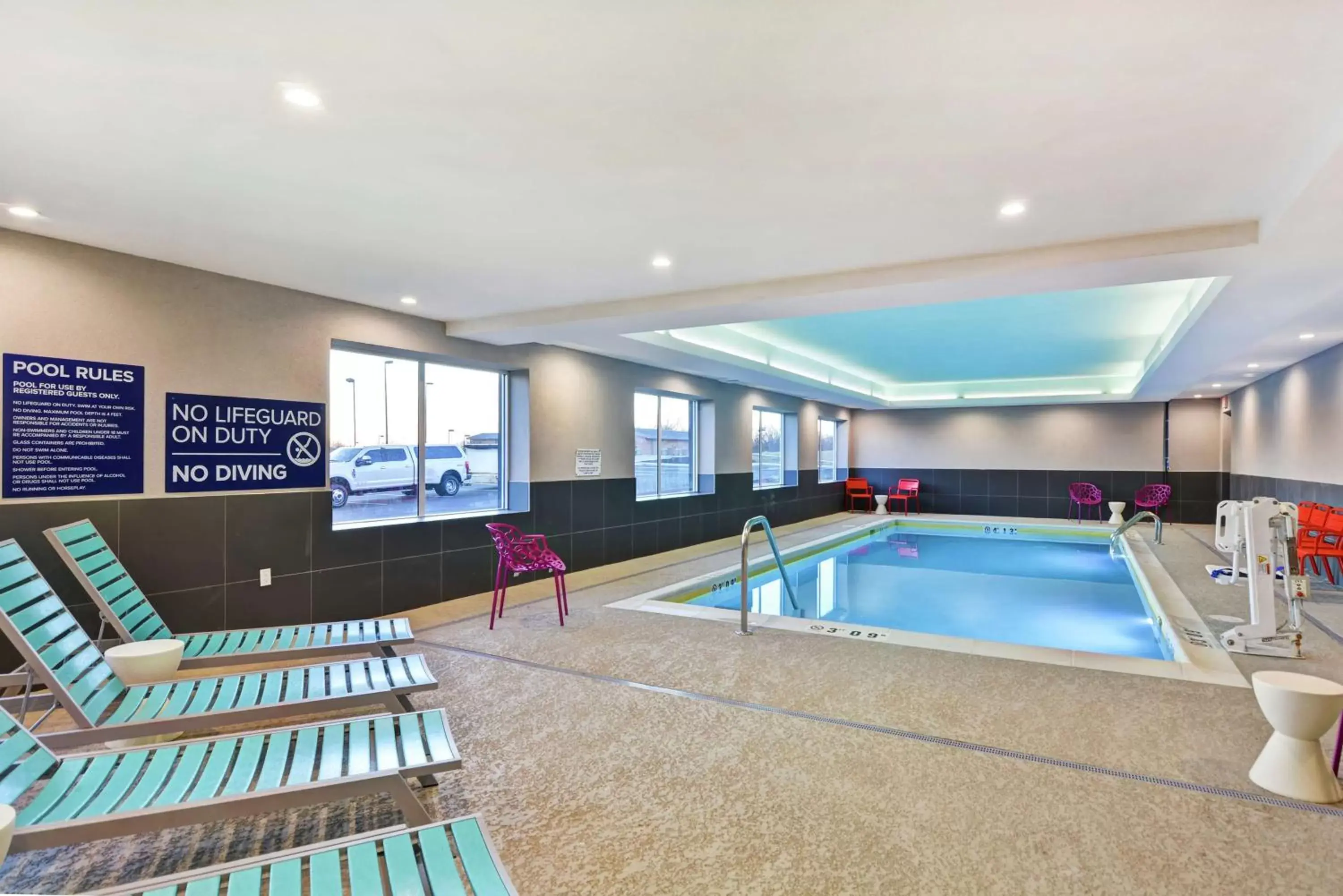 Pool view in Tru By Hilton Richmond