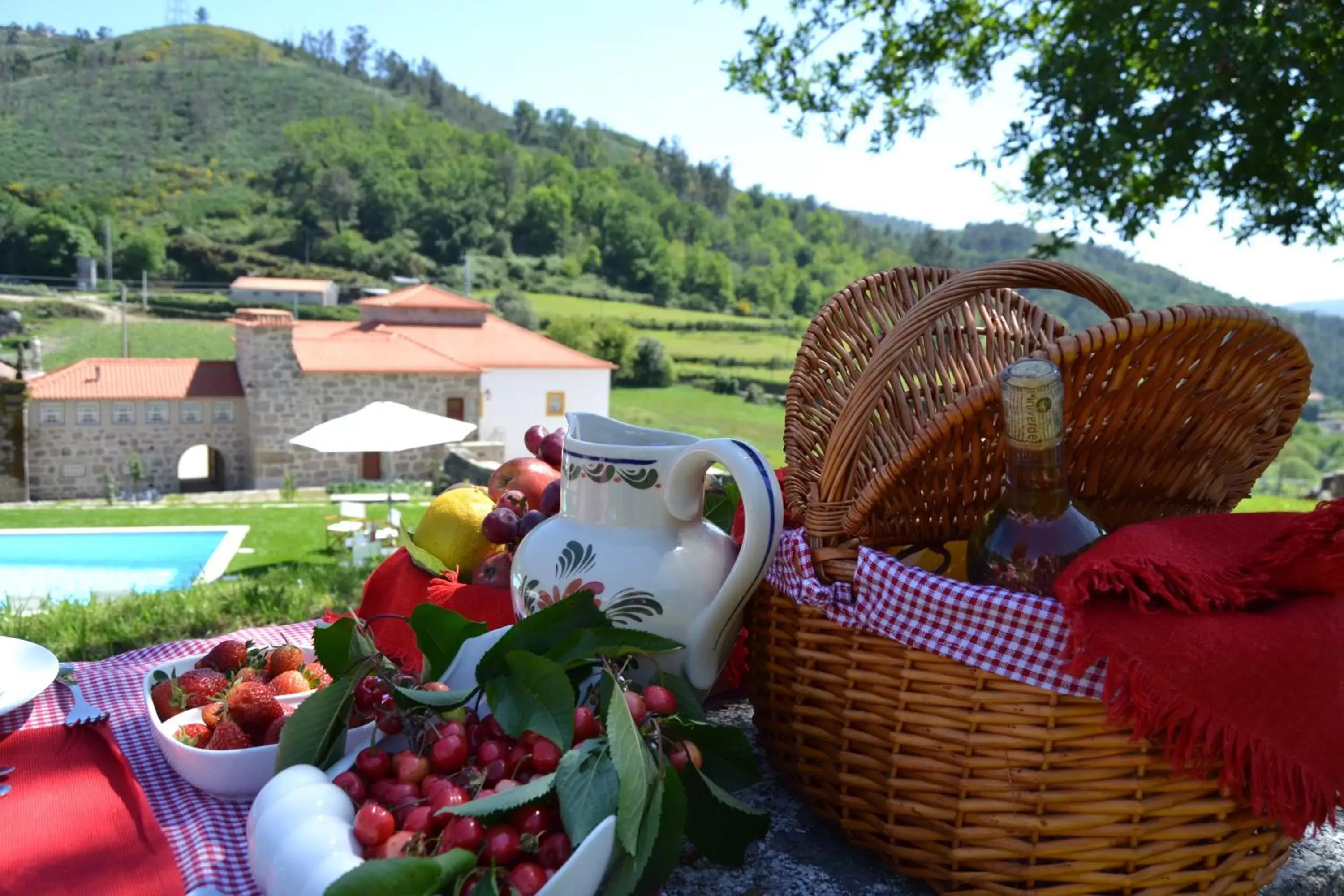 Food and drinks, Children in Casa da Portela de Sampriz