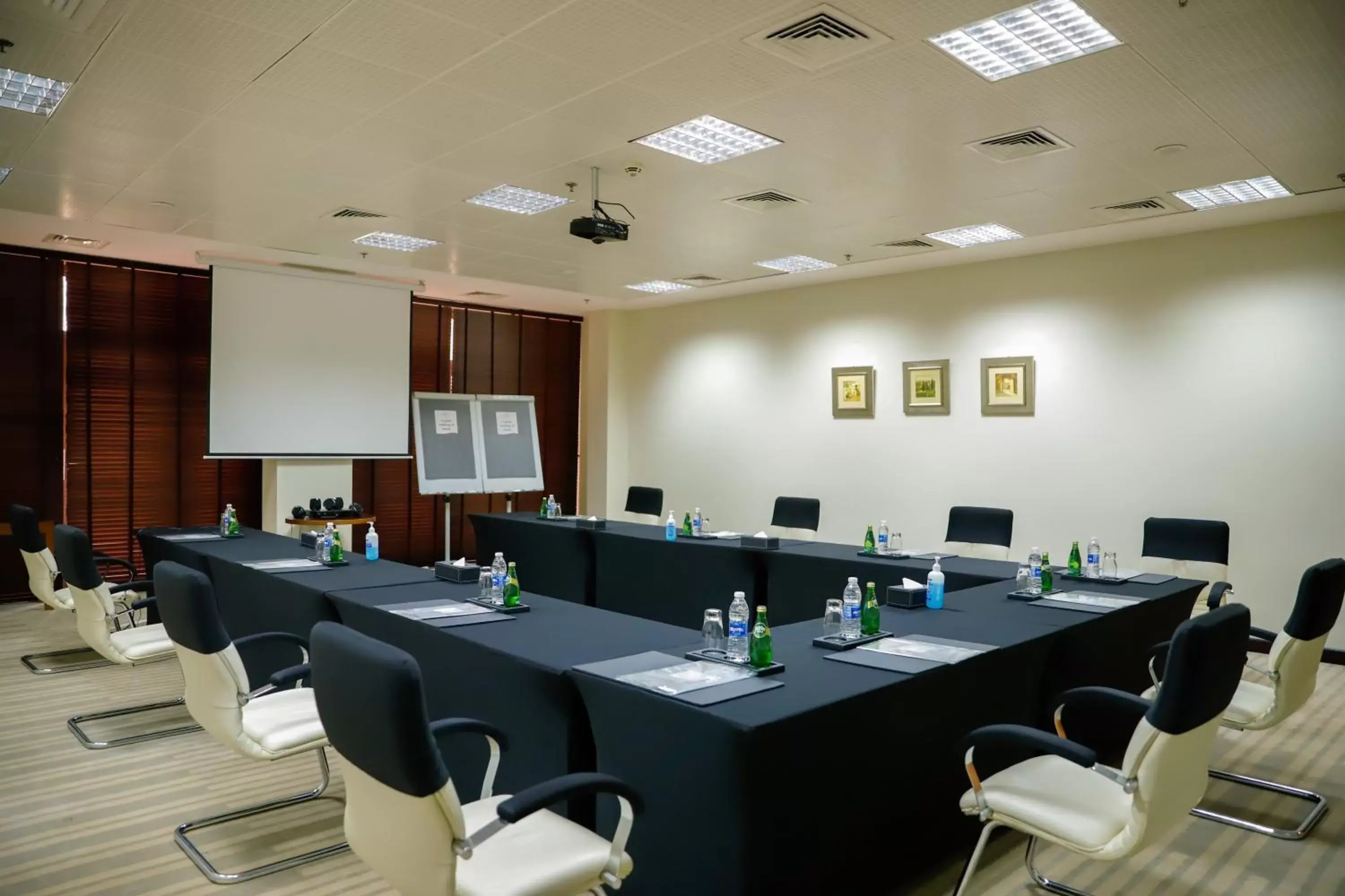 Meeting/conference room in Crowne Plaza Sohar, an IHG Hotel