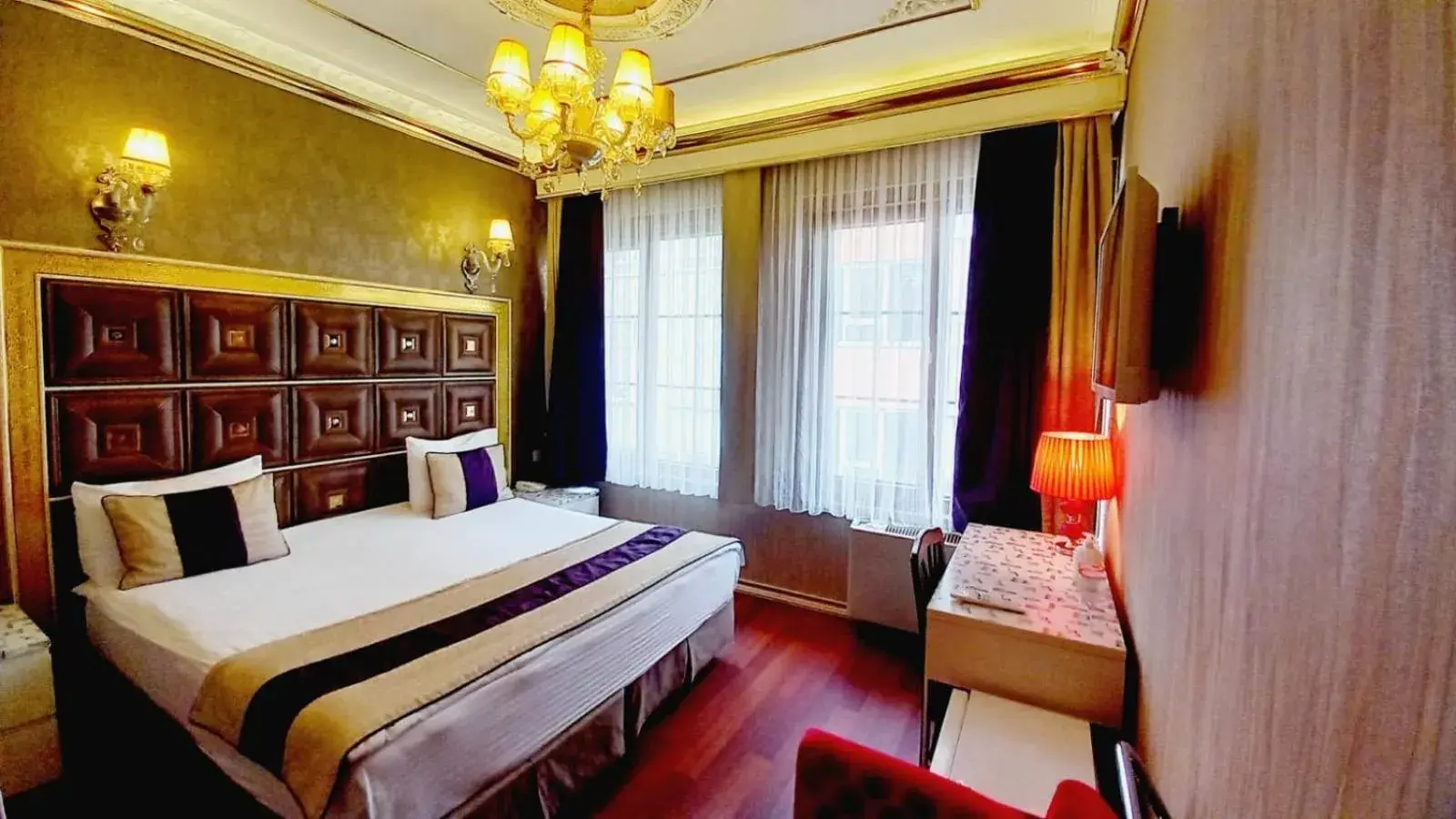Photo of the whole room, Bed in Bakirkoy Tashan Business & Airport Hotel