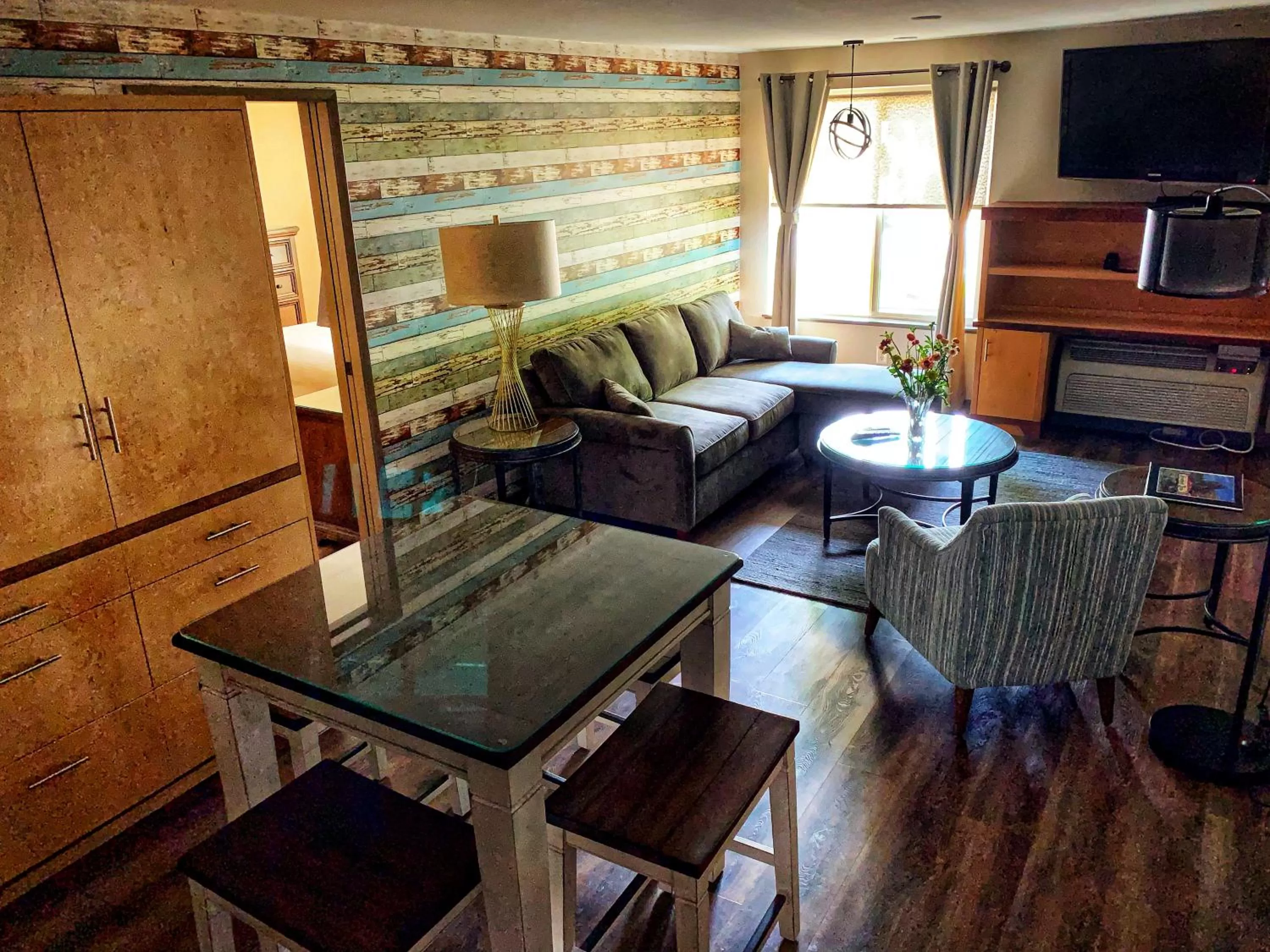 TV and multimedia in Stratford Inn