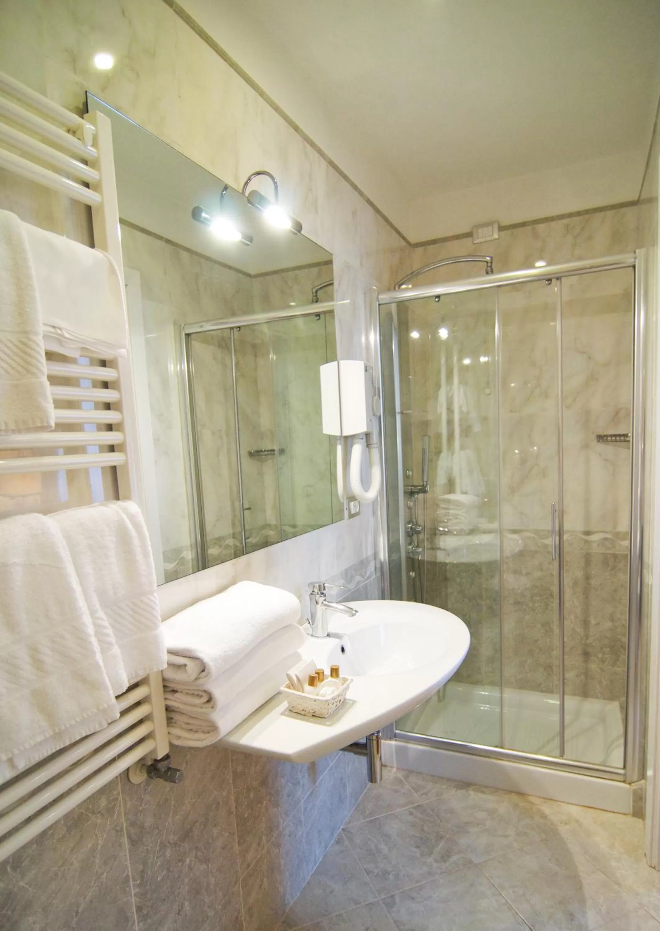 Bathroom in Hotel Campiello