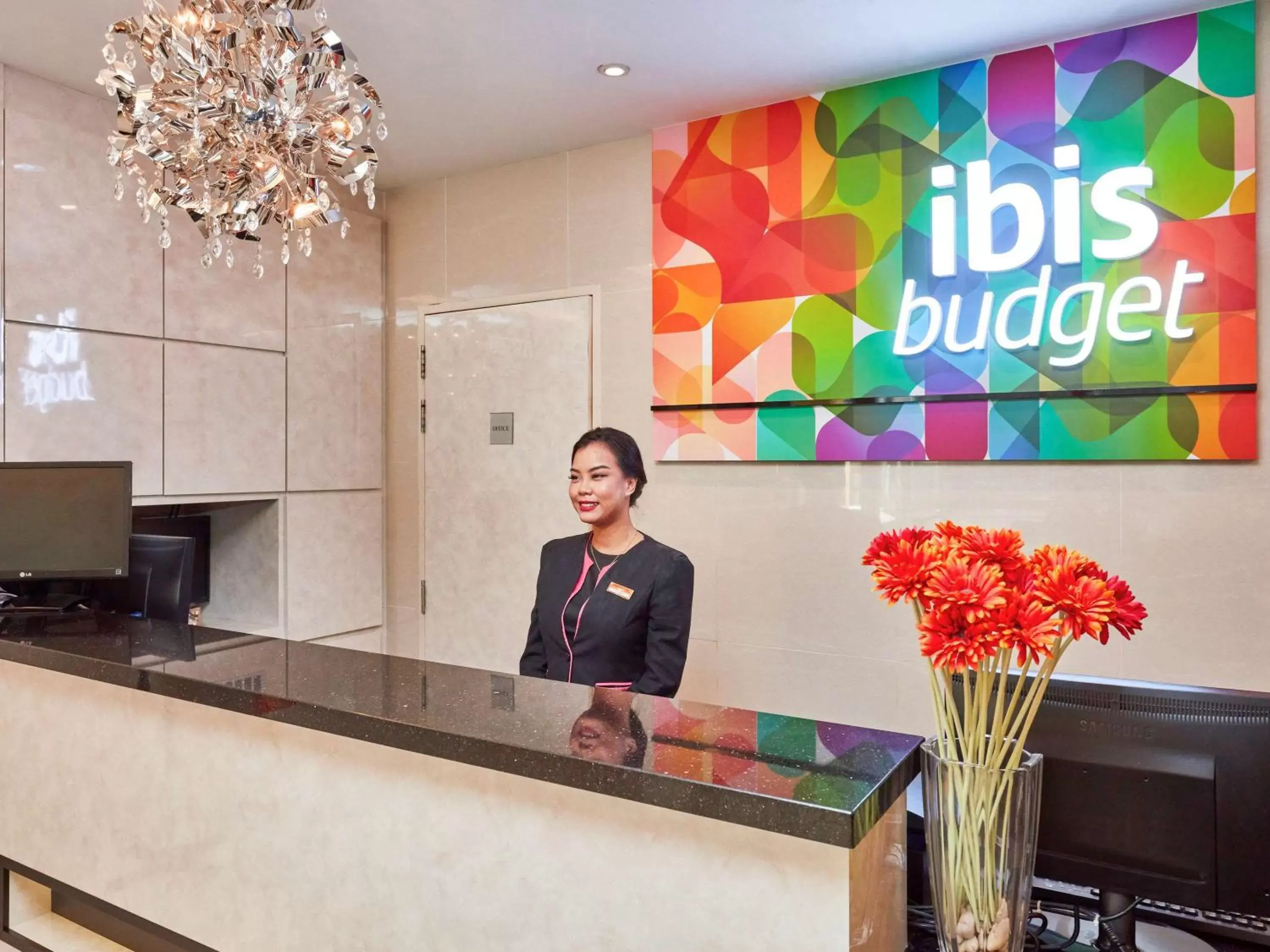 Property building, Staff in ibis budget Singapore Clarke Quay