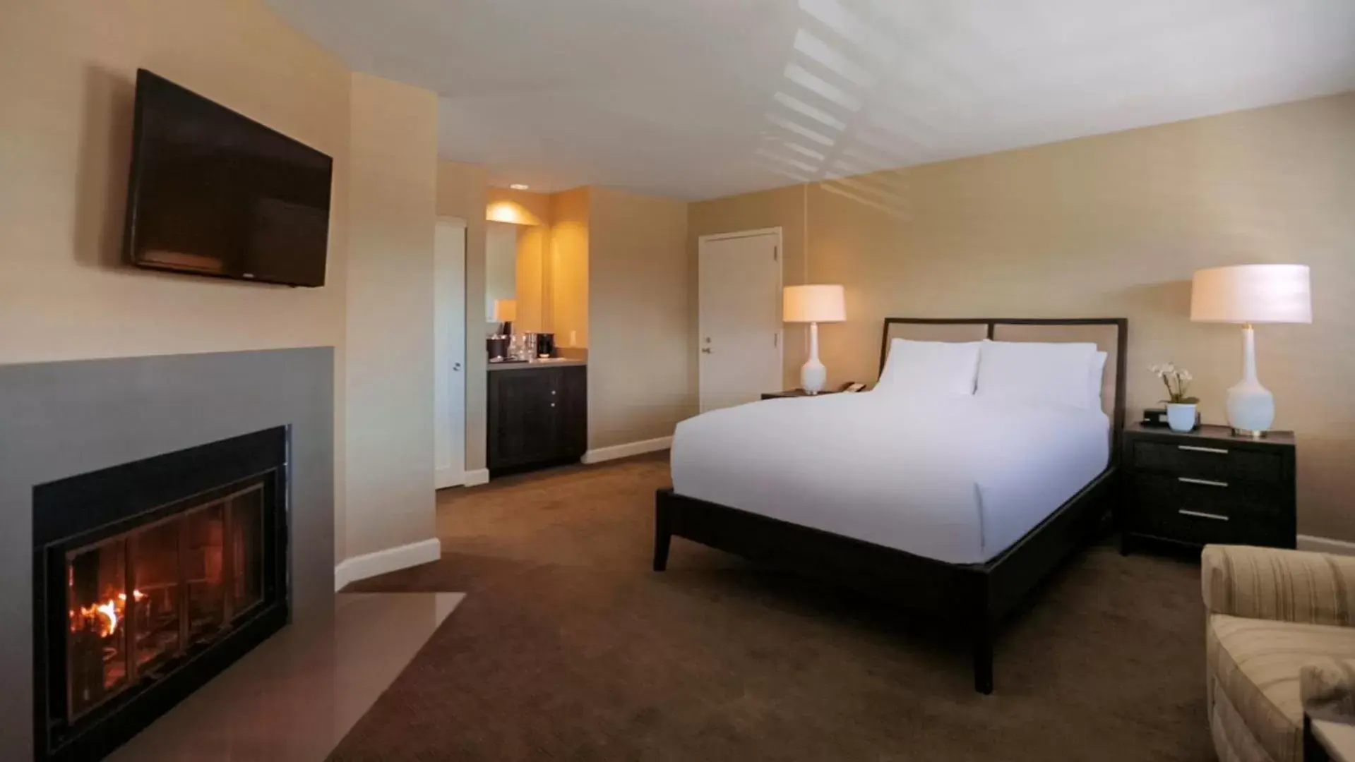 Executive Two Queens Suite in Cupertino Hotel Executive Two Queens Suite in Cupertino Hotel