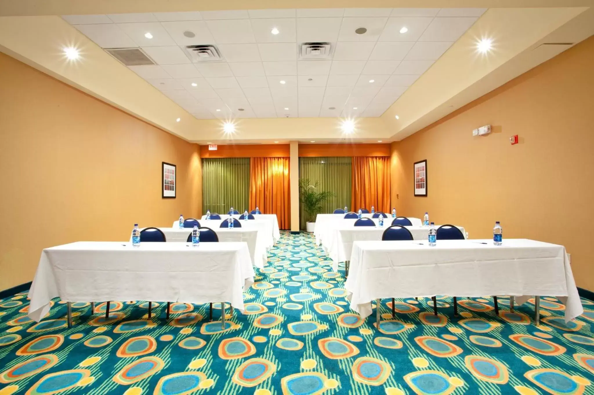 Meeting/conference room in Holiday Inn Express Hotel & Suites Virginia Beach Oceanfront, an IHG Hotel