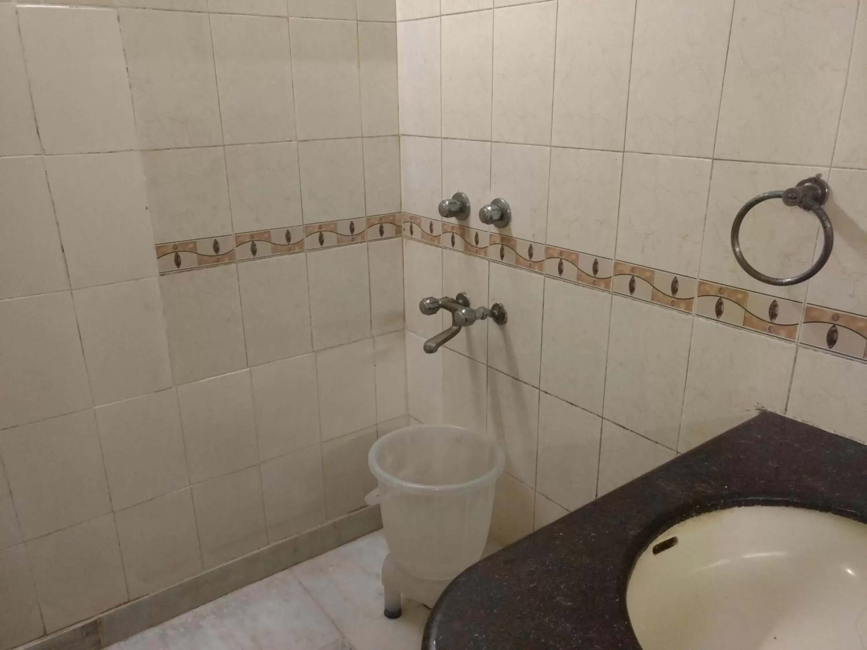 Superior Double Room - single occupancy in Hotel City Centre Inn - Nizamuddin Railway Station Superior Double Room - single occupancy in Hotel City Centre Inn - Nizamuddin Railway Station