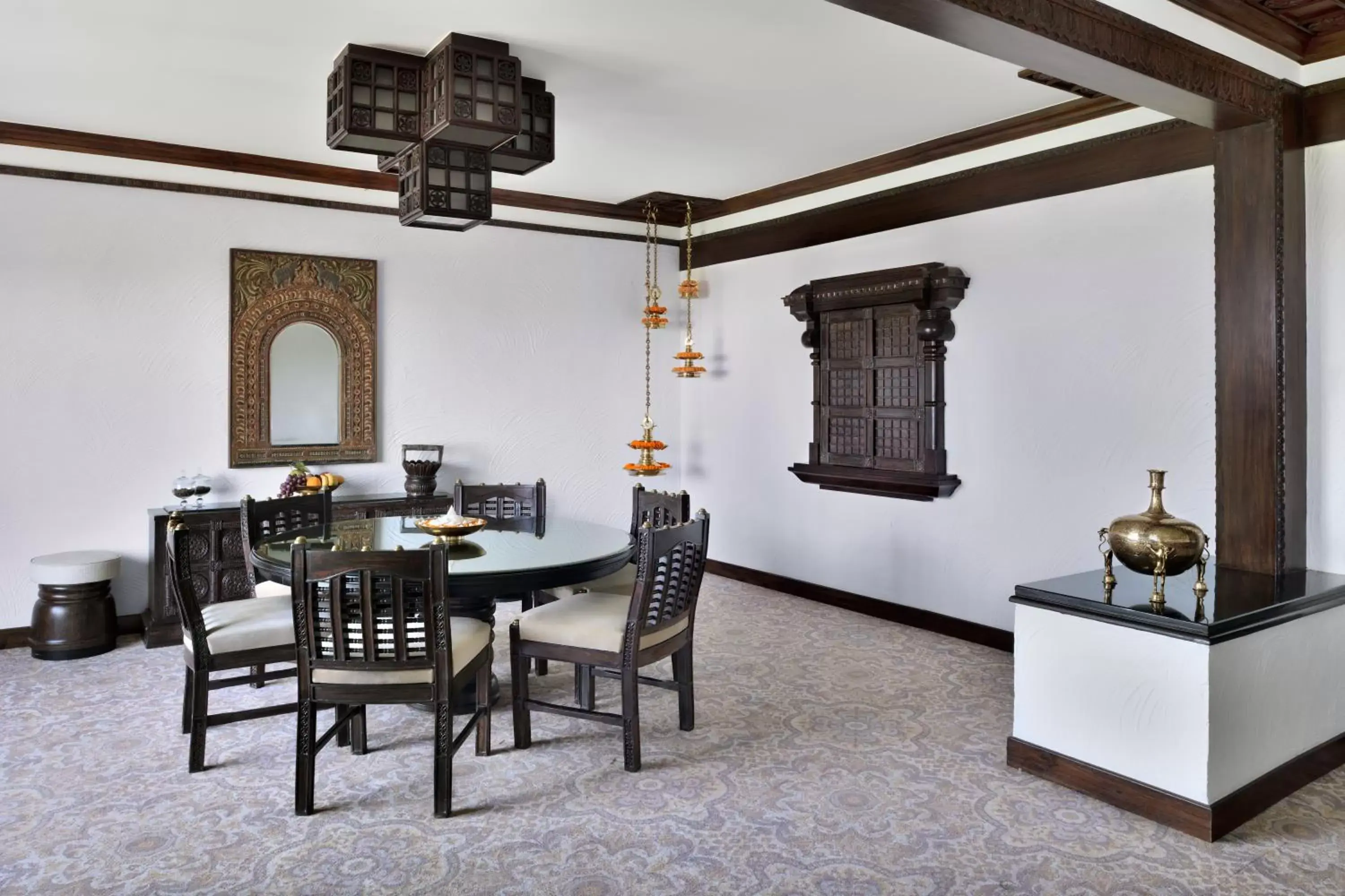 Dining Area in Taj Mahal, New Delhi