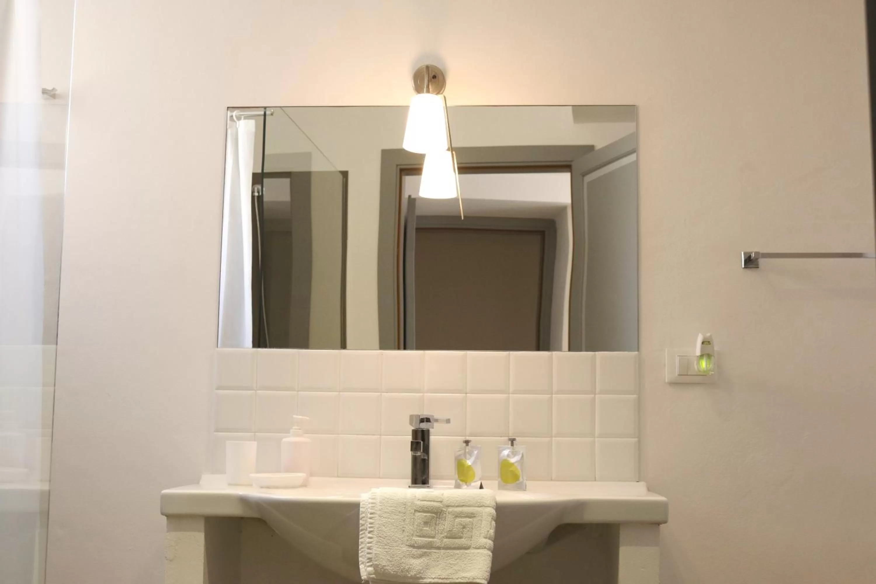 Shower in B&B Barone Sieri Pepoli