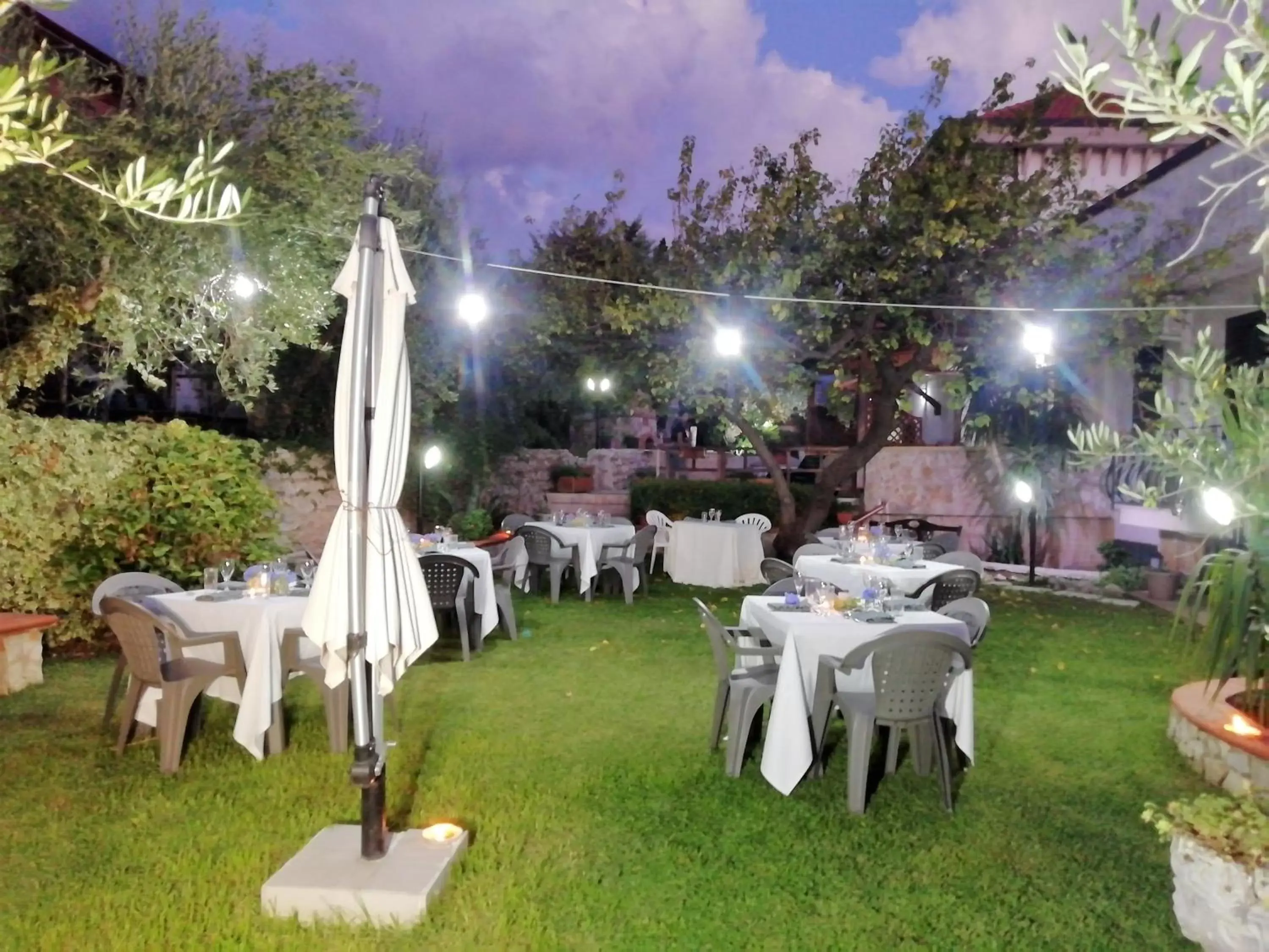 Restaurant/places to eat, Banquet Facilities in B&B Maison Villa Vittorio
