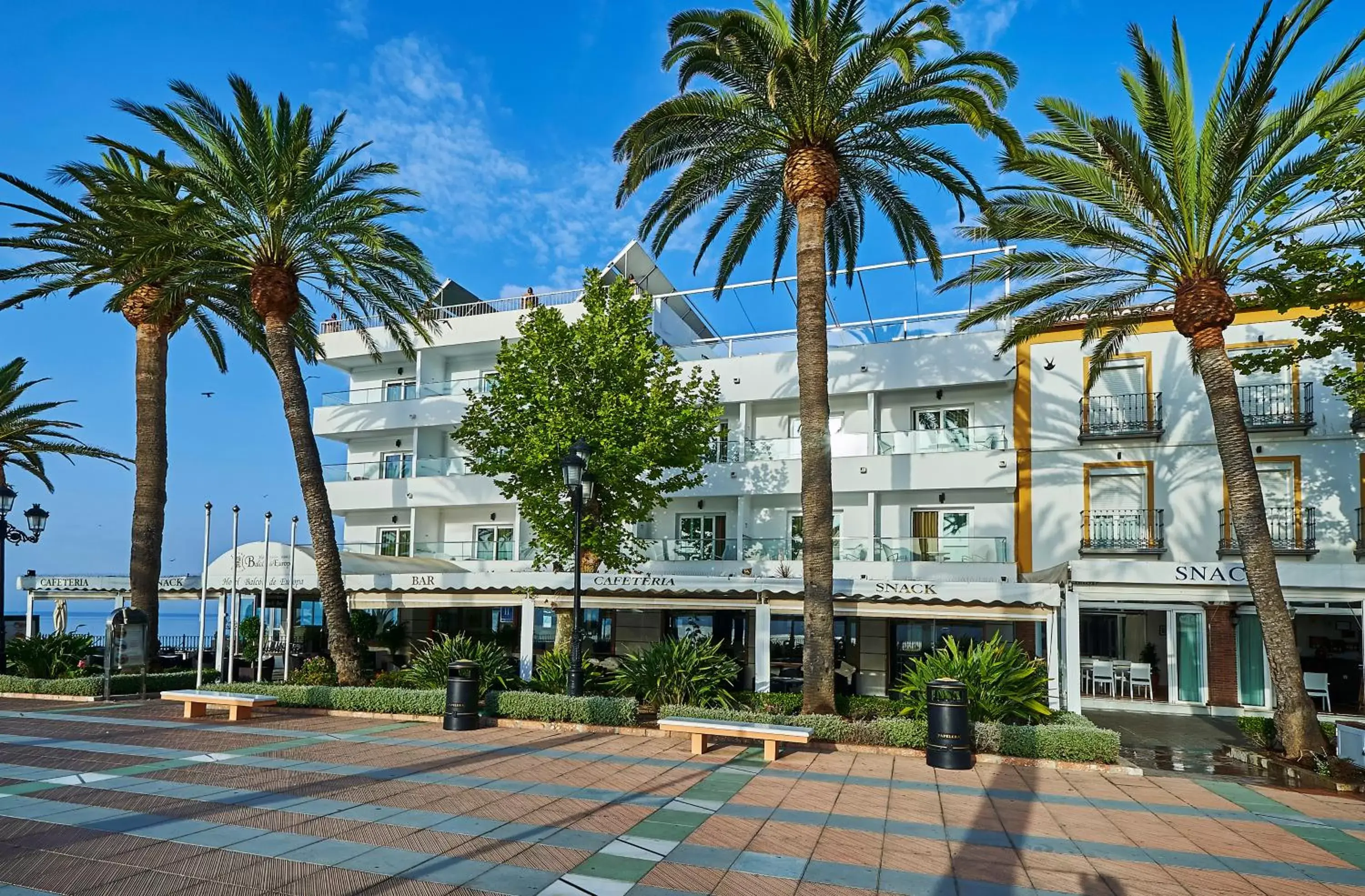 Facade/entrance, Property Building in Hotel Balcón de Europa