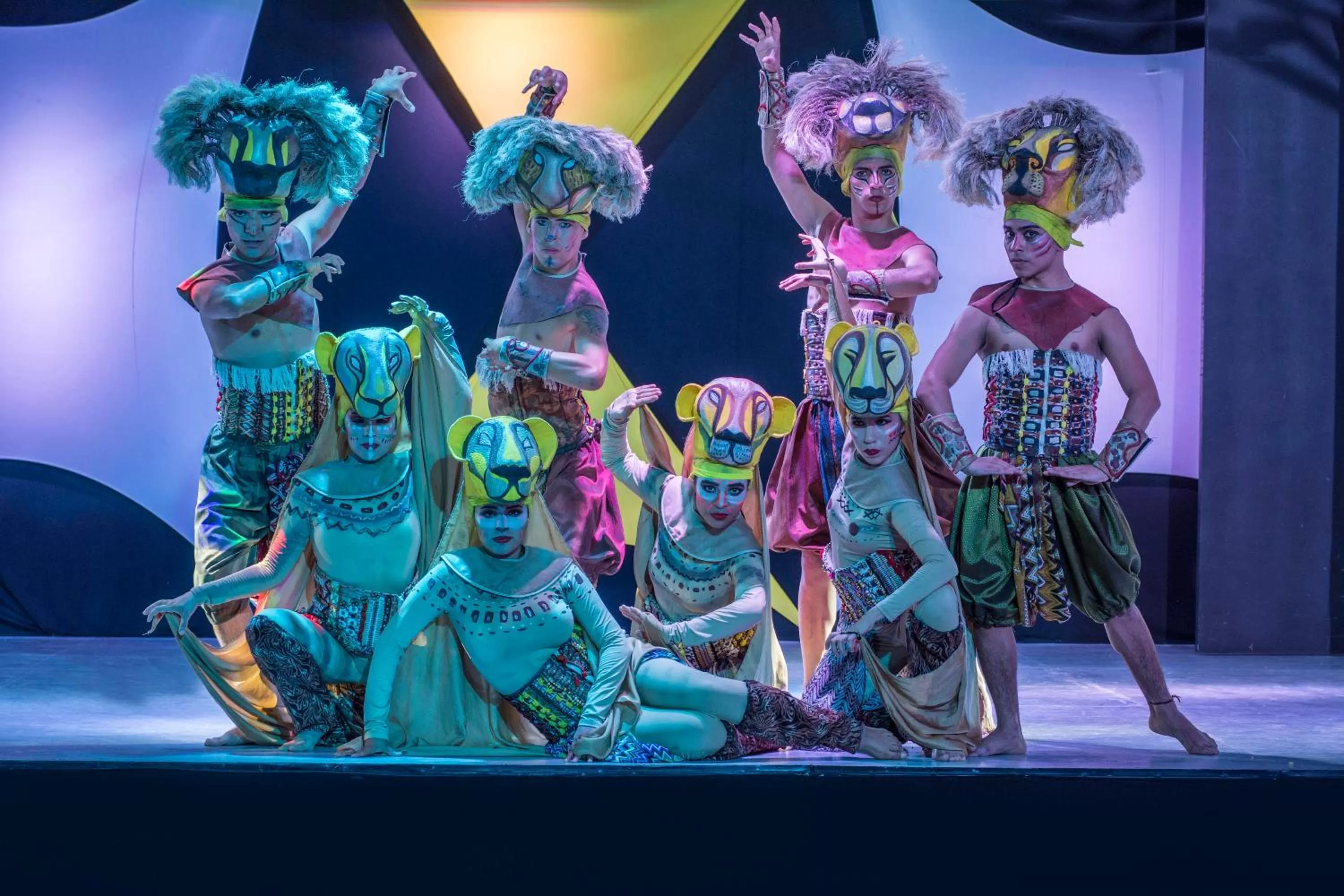 Evening entertainment in Tesoro Manzanillo All Inclusive