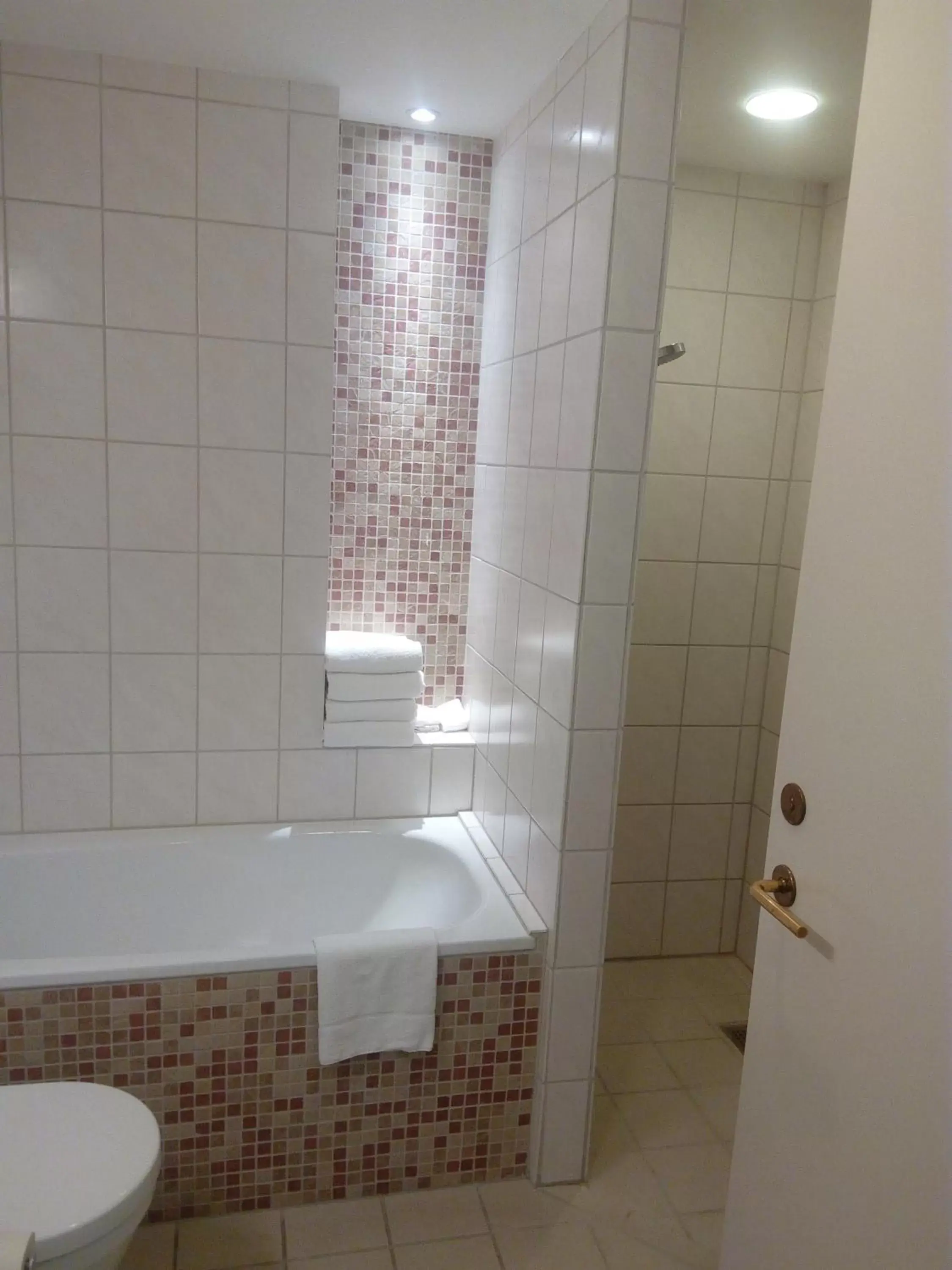 Shower, Bathroom in Montra Odder Parkhotel