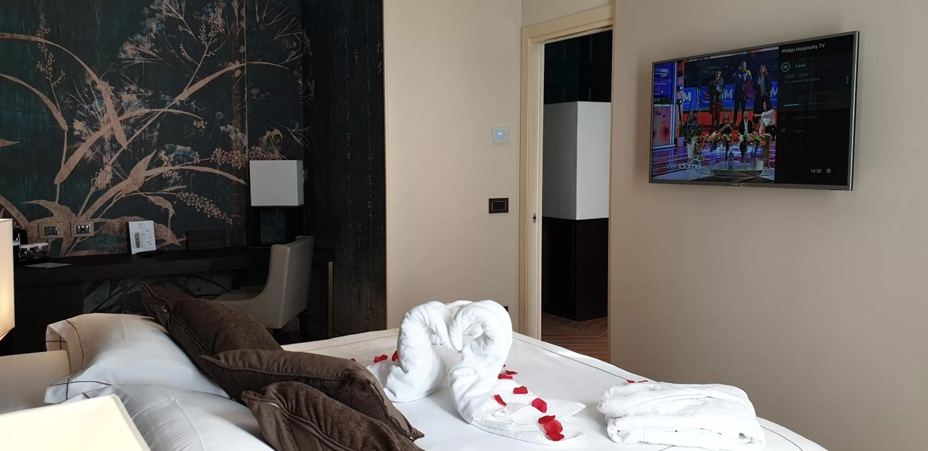 Bedroom, Bed in Best Western Plus Hotel Perla Del Porto