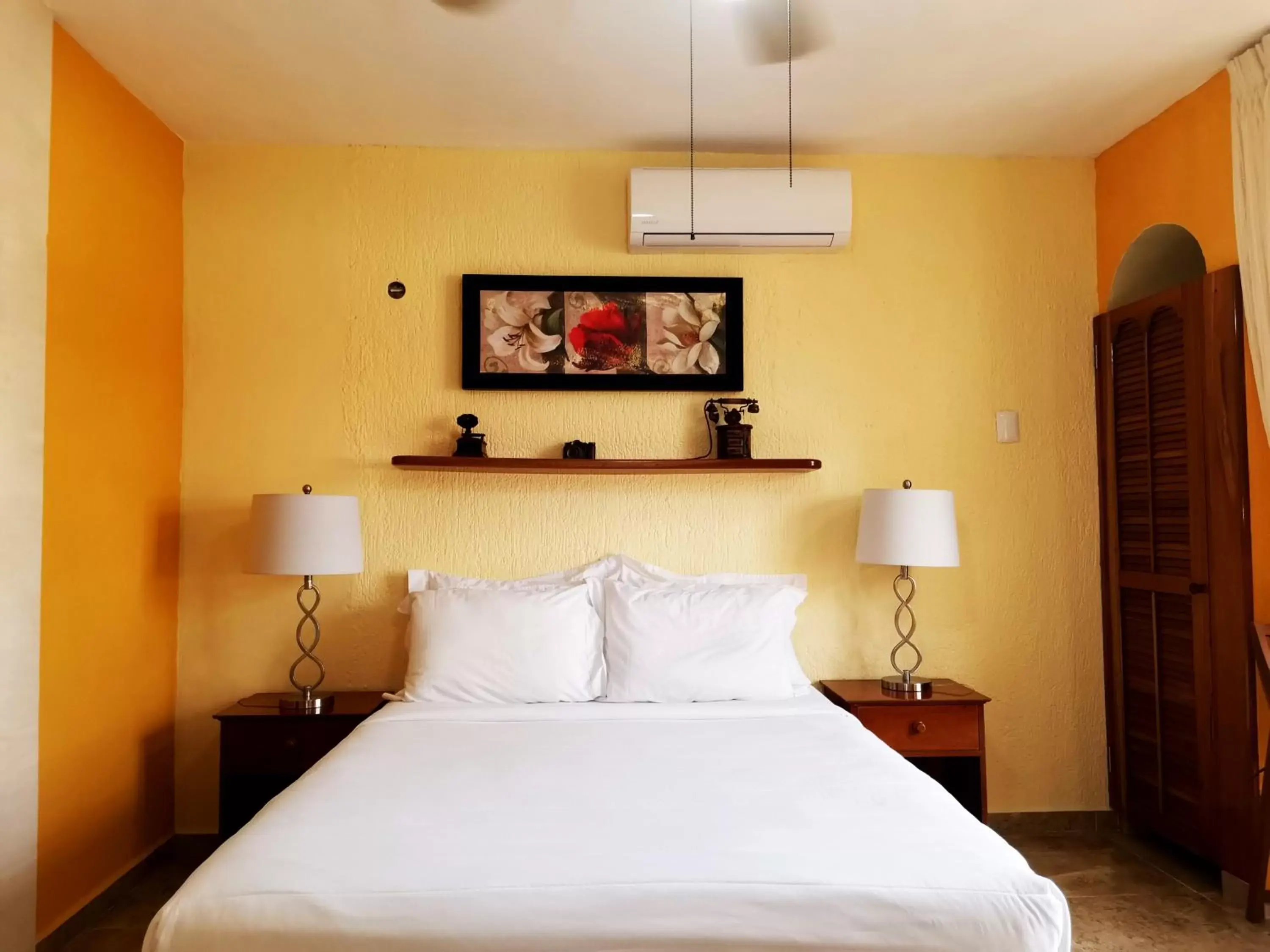Bed in Hotel Casa Mallorca