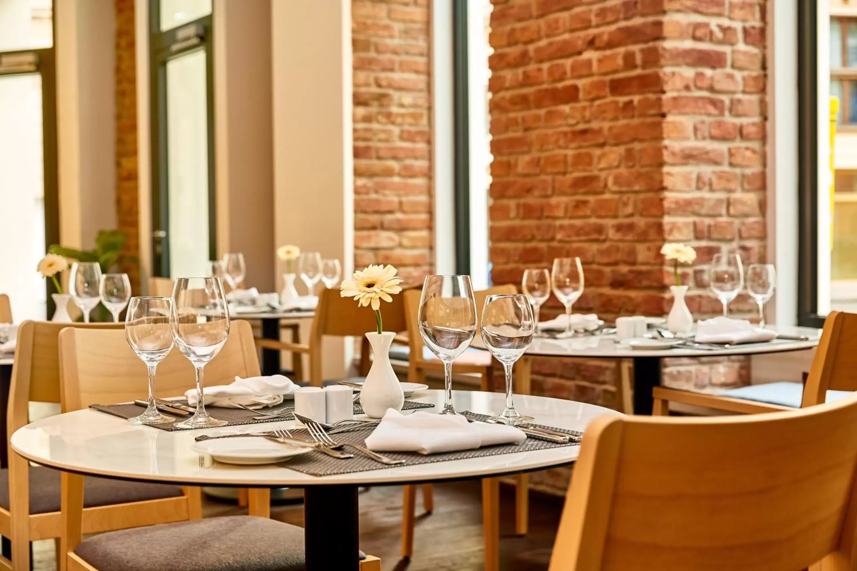 Restaurant/places to eat in H+ Hotel Wien Restaurant/places to eat in H+ Hotel Wien