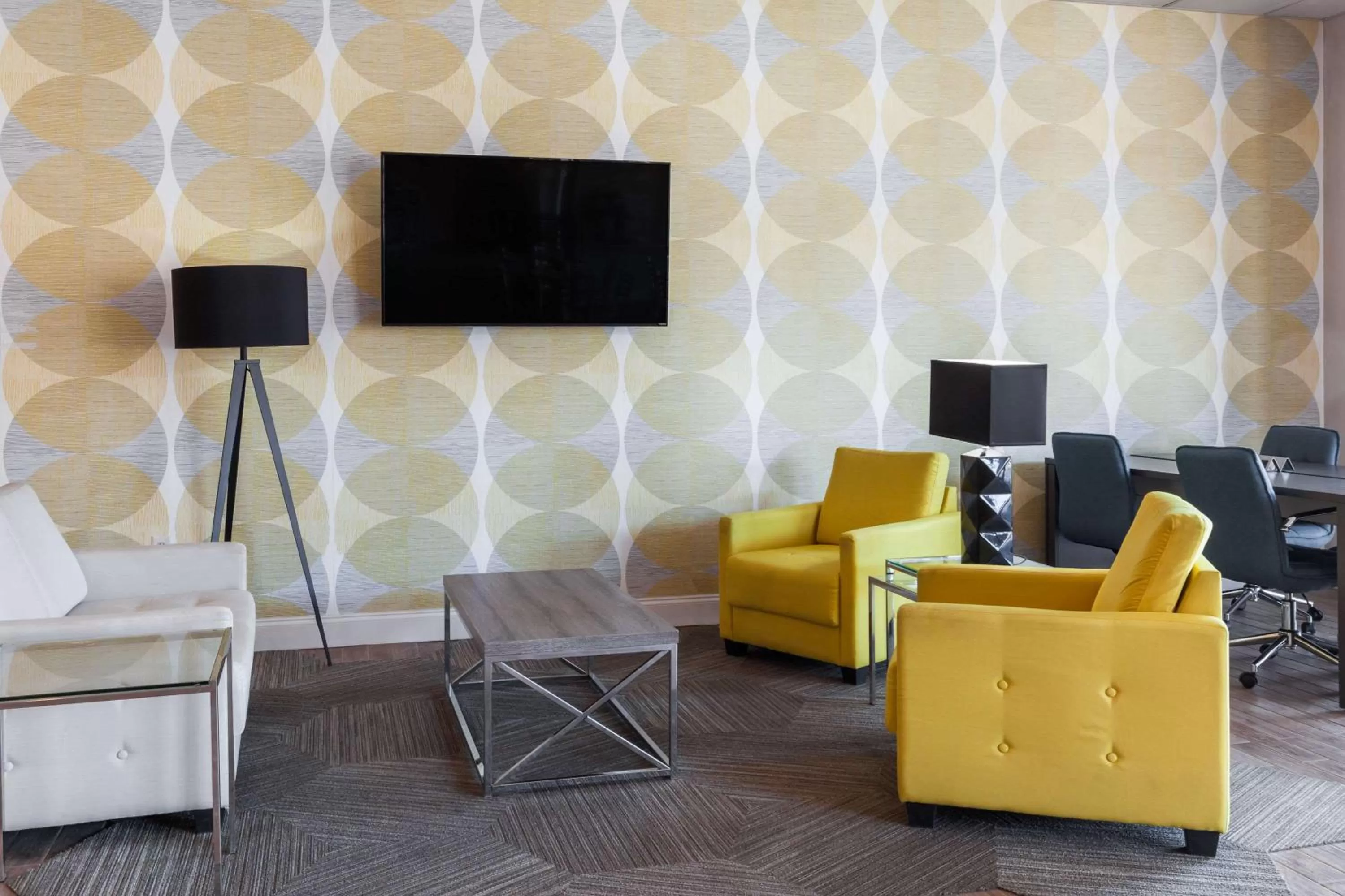 Lobby or reception in Days Inn & Suites by Wyndham Lancaster Amish Country