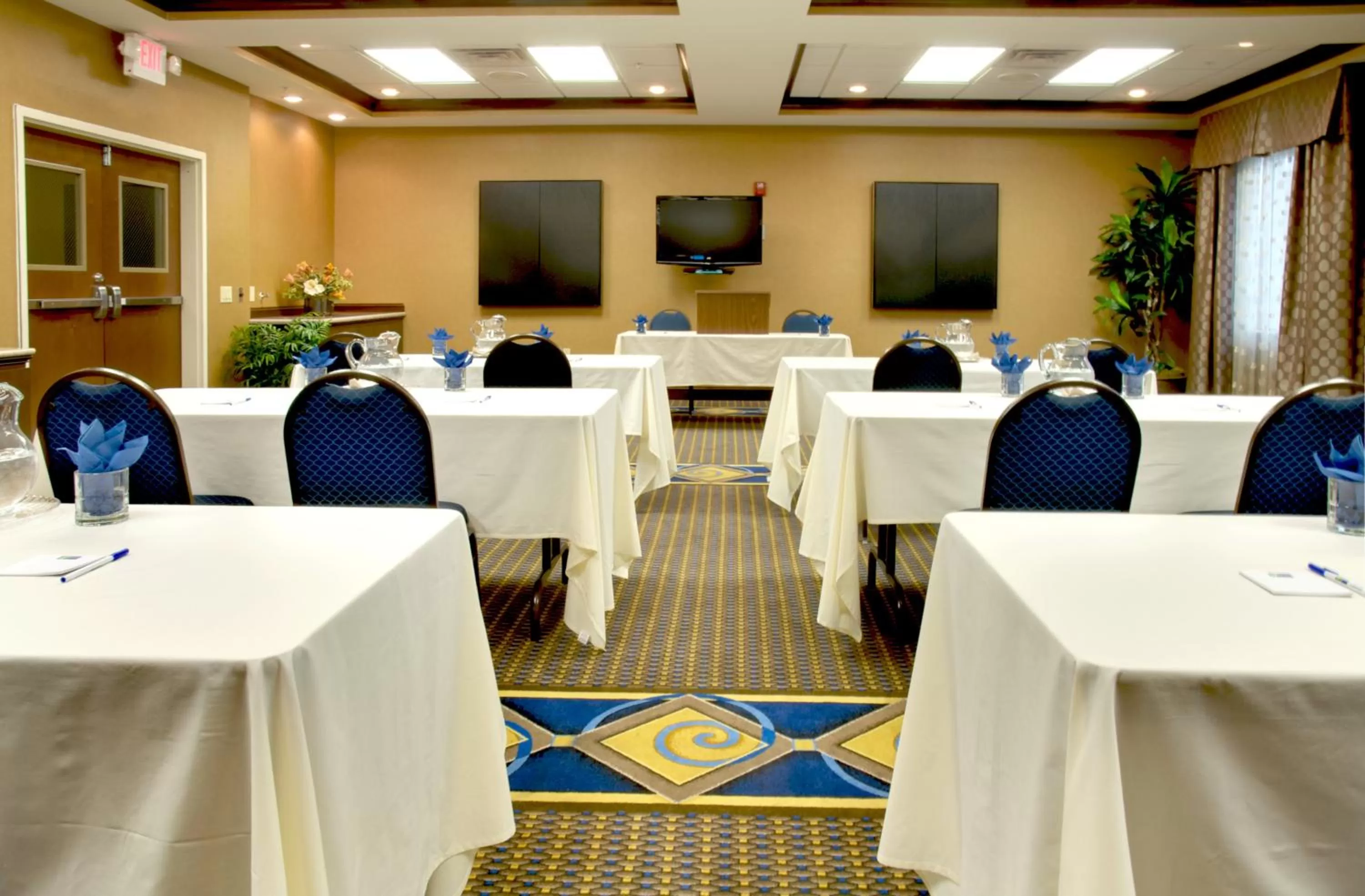 Meeting/conference room in Holiday Inn Express Hotel & Suites Houston Energy Corridor - West Oaks, an IHG Hotel