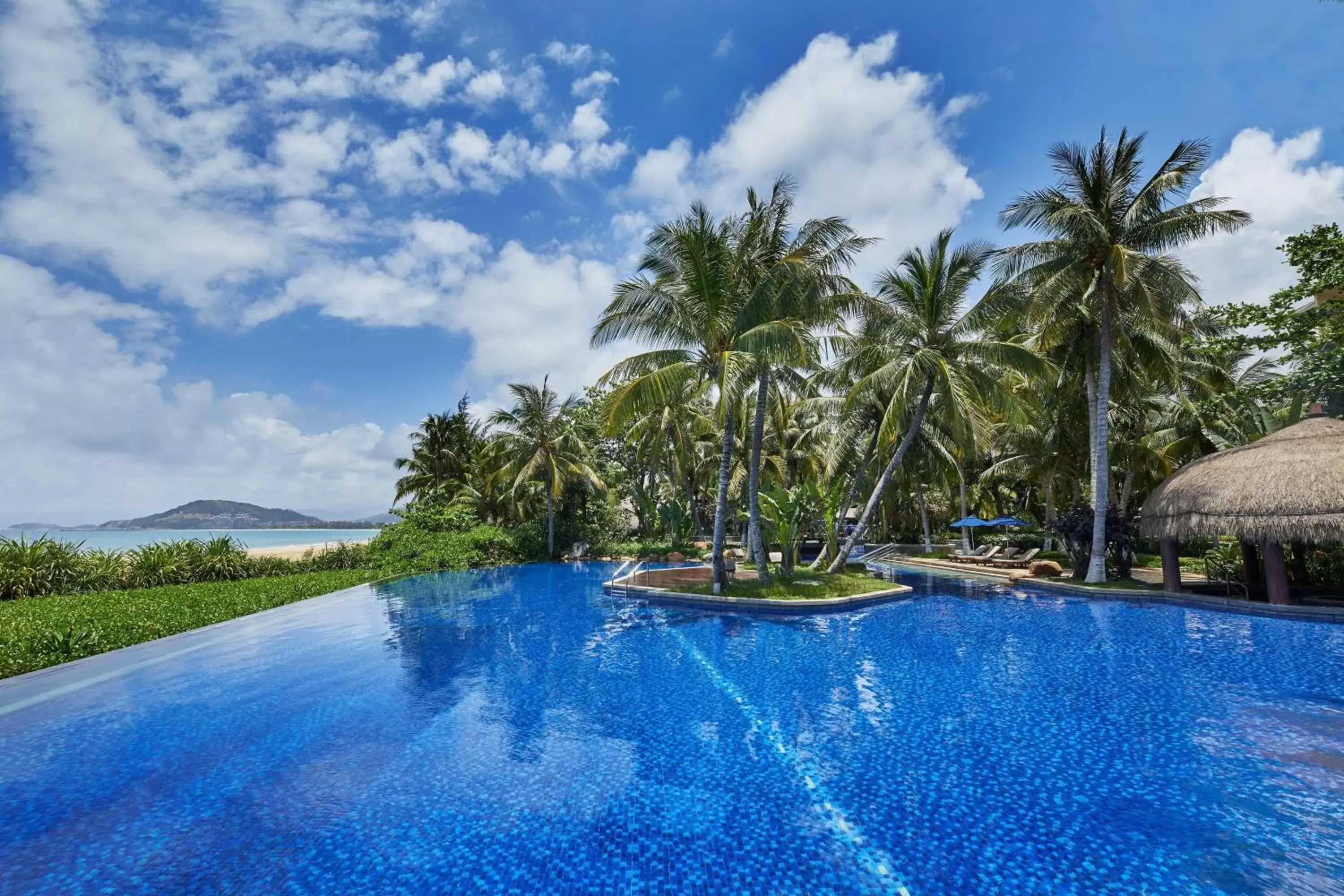 Swimming Pool in Four Points by Sheraton Shenzhou Peninsula Resort