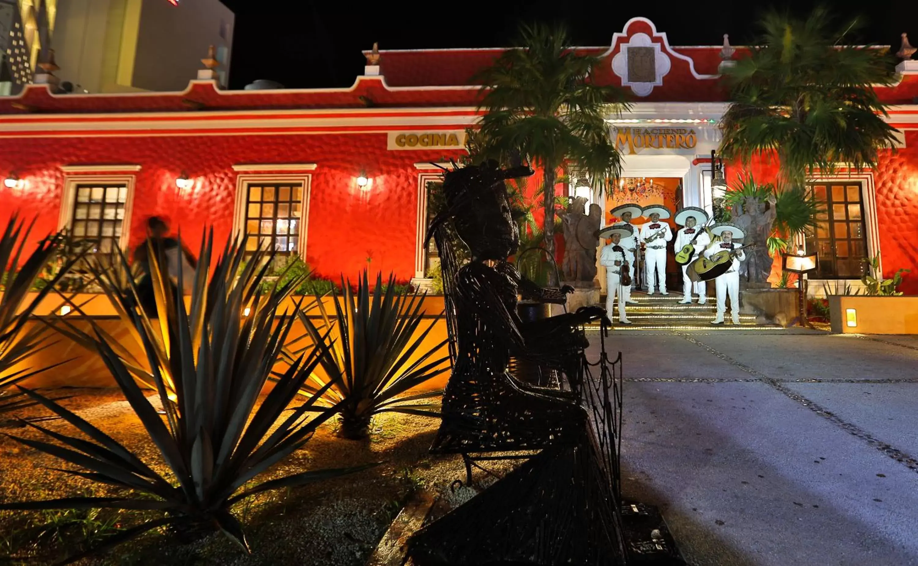 Restaurant/places to eat in Krystal Cancun