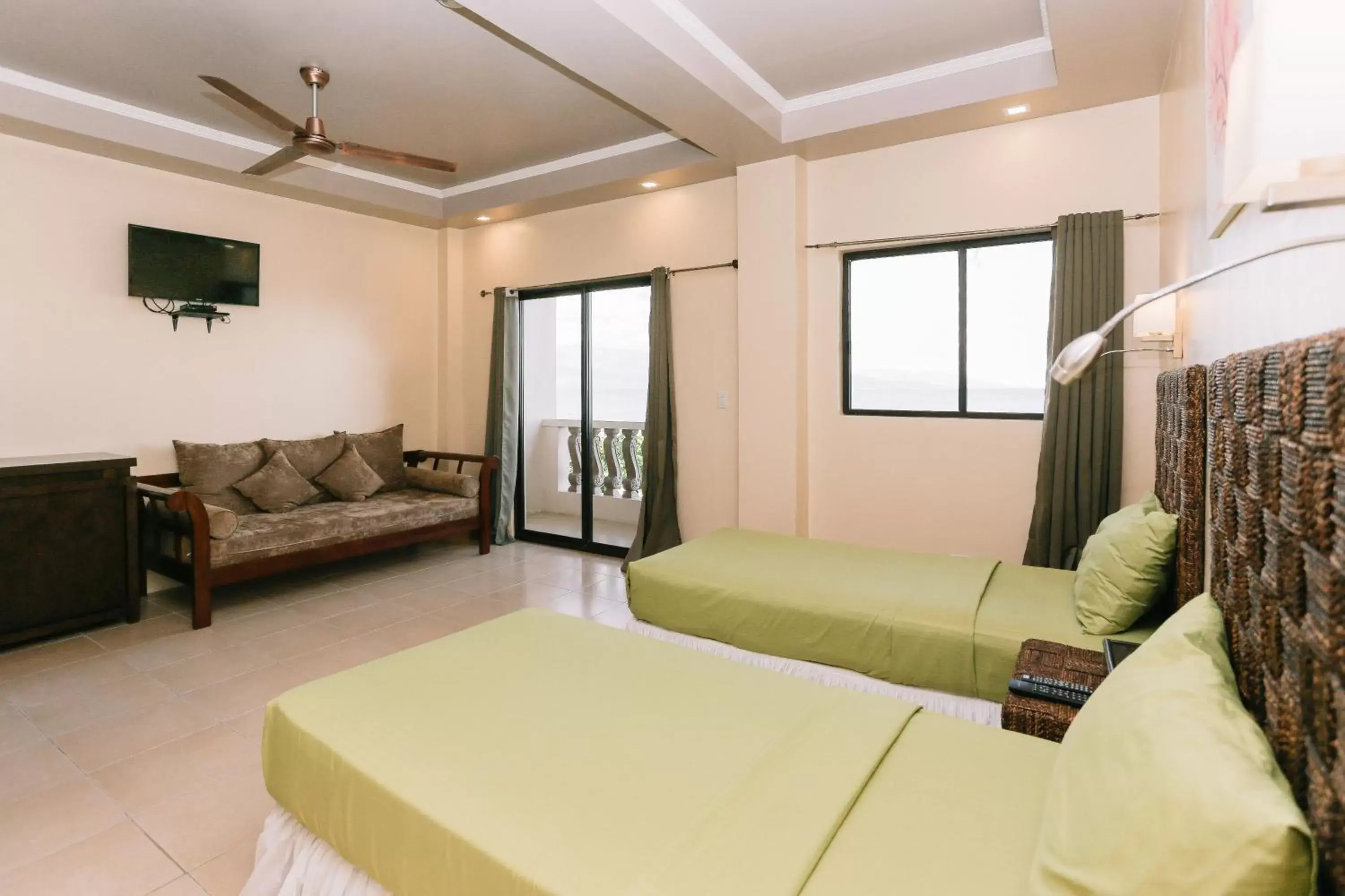 Twin Room with Sea View in Turtle Bay Dive Resort Twin Room with Sea View in Turtle Bay Dive Resort