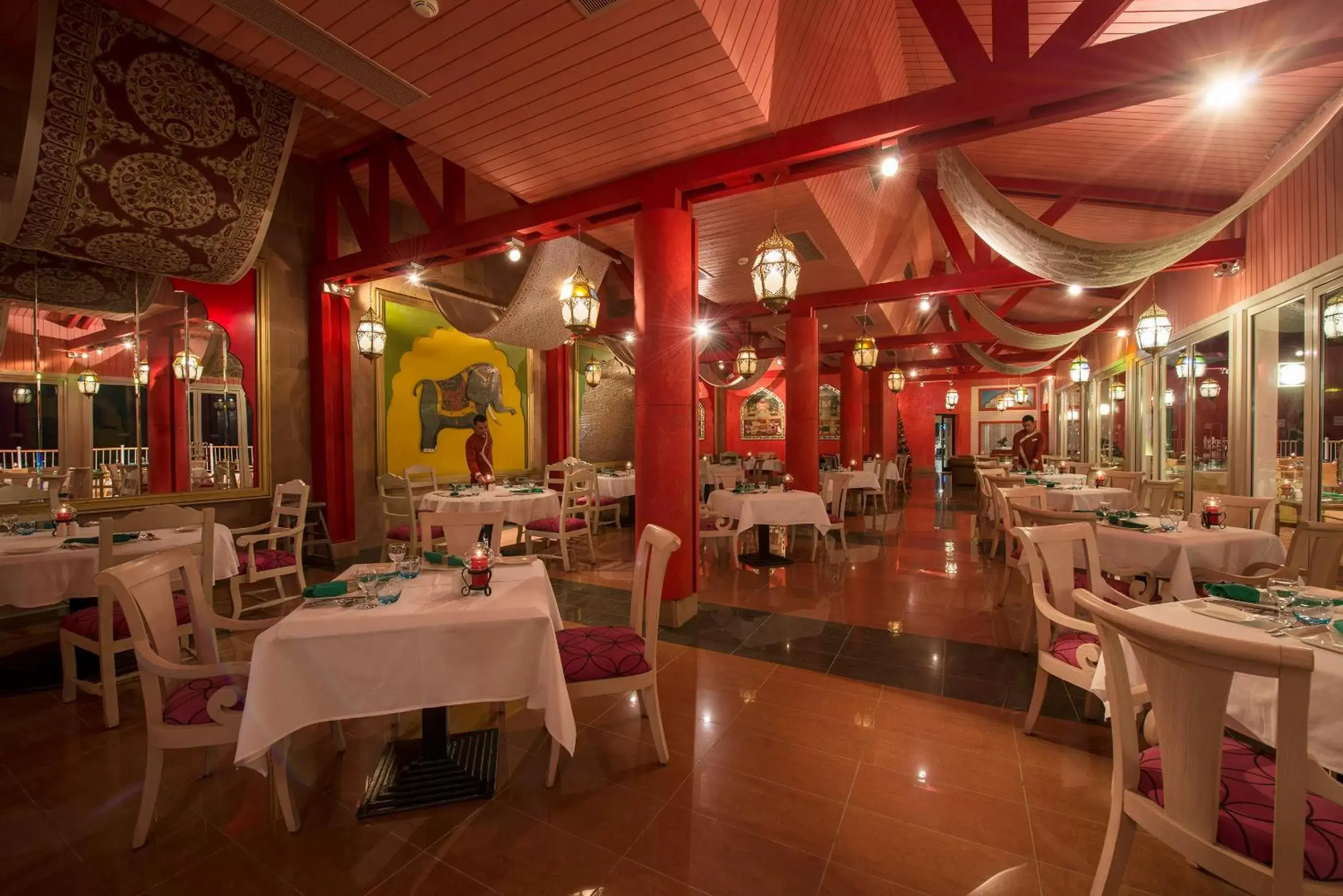 Restaurant/Places to Eat in Reef Oasis Beach Aqua Park Resort