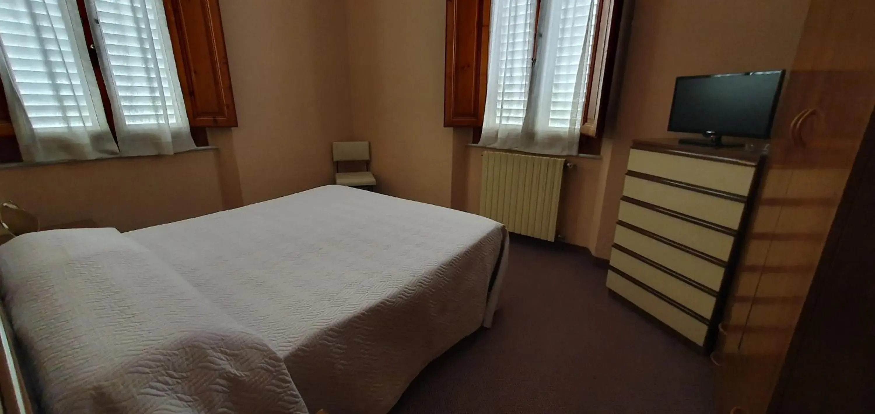 Bedroom, Bed in Hotel Giovanna