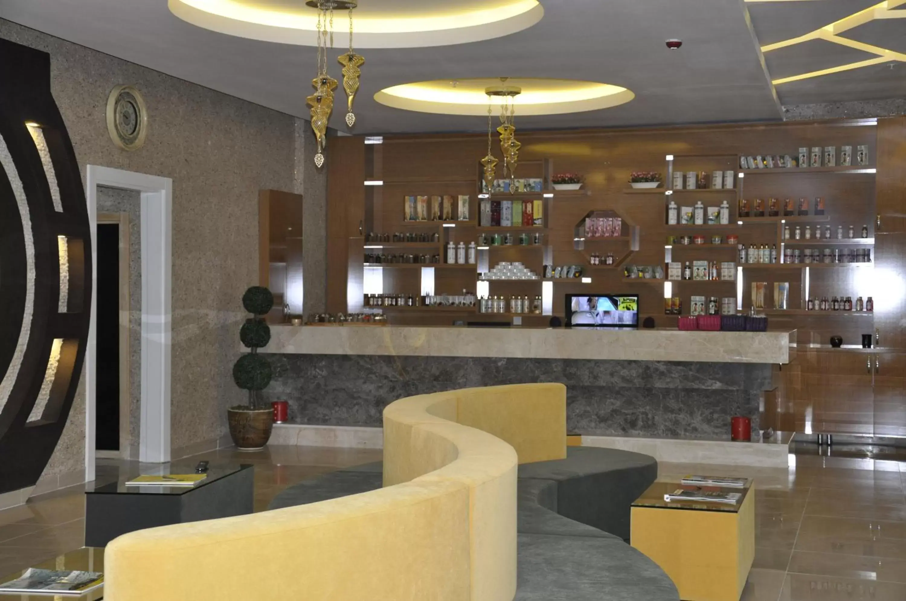 Spa and wellness centre/facilities, Lounge/Bar in Elips Royal Hotel & SPA